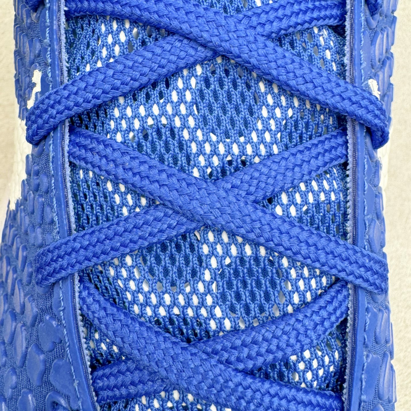 图片[13]-＃S2 NK Zoom Kobe 6 Protro 科比六代 蓝白 CW2190-400 圈内顶级批次 完美复刻公司货 前掌超大Zoom Turbo气垫 后掌EVA缓震 真正的原汁原味 还原ZP脚感 全身鞋材卡料色独家定制 唯一正确喷漆工艺Swoosh 正确凹凸蛇鳞工艺 正确鞋面渐变效果 内全置真动飞态线 独立原厂模具 最大尺码达到48.5码 首批不拼图大几率过验 亲测已过 支持各种高强度实战 无需担心 上脚价 补货周期极长 脚宽建议买大半码 科比系列前掌偏窄 不影响二次销售 支持七天无理由退换 尺码：40 40.5 41 42 42.5 43 44 44.5 45 45.5 46 47.5 48.5-选品中心