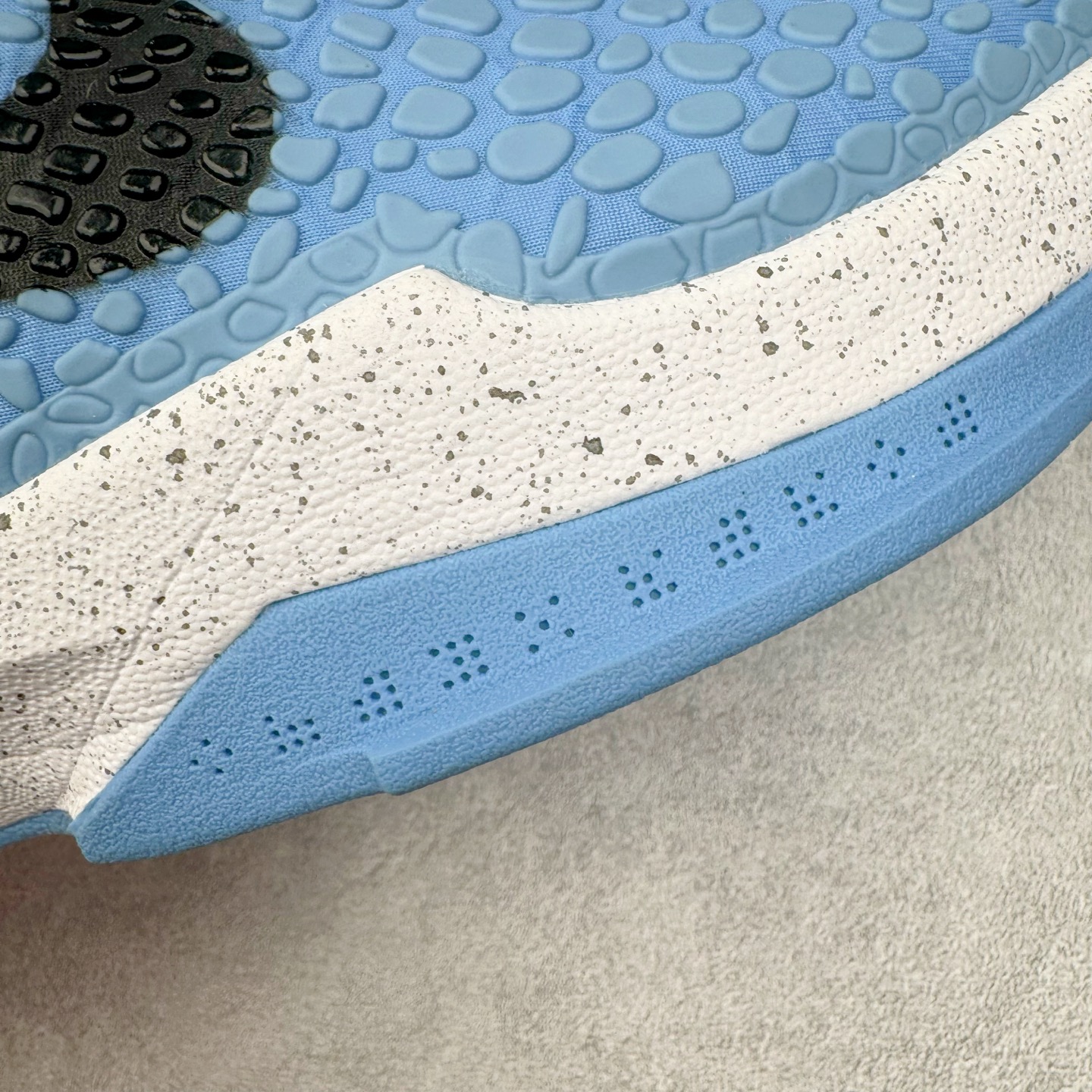 图片[19]-＃Star NK Zoom Kobe 6 Protro 科比六代 圈内顶级批次 完美复刻公司货 前掌超大Zoom Turbo气垫 后掌EVA缓震 真正的原汁原味 还原ZP脚感 全身鞋材卡料色独家定制 唯一正确喷漆工艺Swoosh 正确凹凸蛇鳞工艺 正确鞋面渐变效果 内全置真动飞态线 独立原厂模具 最大尺码达到48.5码 首批不拼图大几率过验 亲测已过 支持各种高强度实战 无需担心 上脚价 补货周期极长 脚宽建议买大半码 科比系列前掌偏窄 不影响二次销售 支持七天无理由退换 尺码：40 40.5 41 42 42.5 43 44 44.5 45 45.5 46 47.5 48.5-选品中心