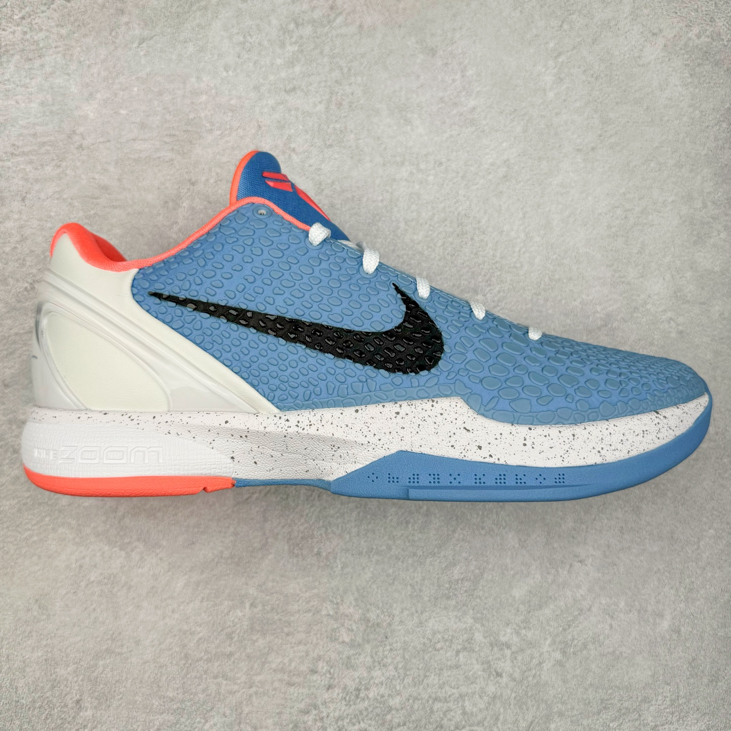 ＃Star NK Zoom Kobe 6 Protro 科比六代 圈内顶级批次 完美复刻公司货 前掌超大Zoom Turbo气垫 后掌EVA缓震 真正的原汁原味 还原ZP脚感 全身鞋材卡料色独家定制 唯一正确喷漆工艺Swoosh 正确凹凸蛇鳞工艺 正确鞋面渐变效果 内全置真动飞态线 独立原厂模具 最大尺码达到48.5码 首批不拼图大几率过验 亲测已过 支持各种高强度实战 无需担心 上脚价 补货周期极长 脚宽建议买大半码 科比系列前掌偏窄 不影响二次销售 支持七天无理由退换 尺码：40 40.5 41 42 42.5 43 44 44.5 45 45.5 46 47.5 48.5-选品中心