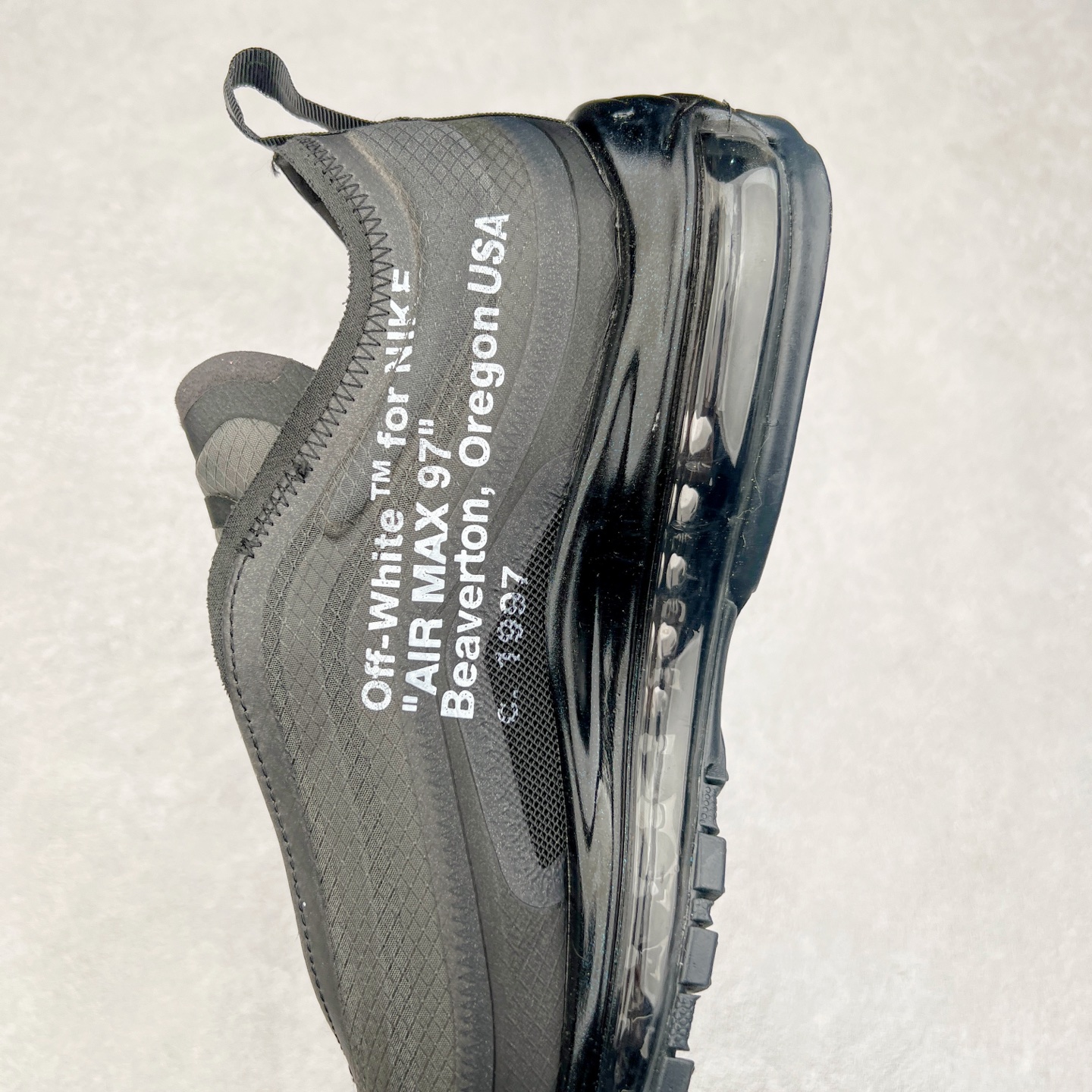 图片[7]-OFF-WHITE x NK Air Max 97 The Ten OW联名款舒适低帮气垫休闲跑步鞋 AJ4585-001 正确半透明网纱材质 热熔高频处理鞋面 透明气窗气垫装置 回弹PU模真气垫大底 全套包装配件 实拍调校N版已经零色差零失真 百分百还原实物色彩所见即所得 不存在货不对板色差等低级问题 选购参考实物拍摄 不混卖不参货 只用心做好货严格选品 承诺混一赔十 尺码：36 36.5 37.5 38 38.5 39 40 40.5 41 42 42.5 43 44 44.5 45-选品中心