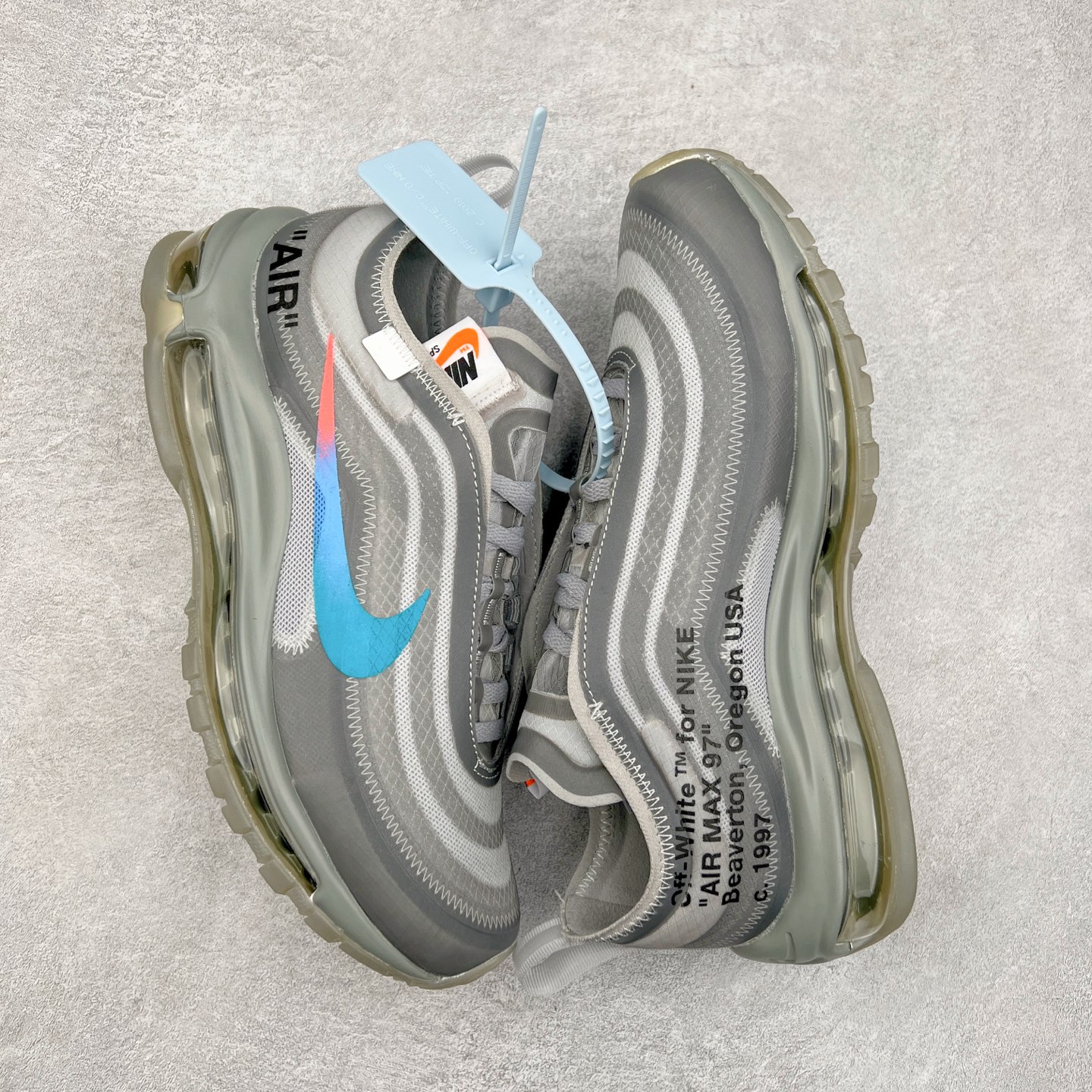图片[3]-OFF-WHITE x NK Air Max 97 The Ten OW联名款舒适低帮气垫休闲跑步鞋 AJ4585-101 正确半透明网纱材质 热熔高频处理鞋面 透明气窗气垫装置 回弹PU模真气垫大底 全套包装配件 实拍调校N版已经零色差零失真 百分百还原实物色彩所见即所得 不存在货不对板色差等低级问题 选购参考实物拍摄 不混卖不参货 只用心做好货严格选品 承诺混一赔十 尺码：36 36.5 37.5 38 38.5 39 40 40.5 41 42 42.5 43 44 44.5 45-选品中心