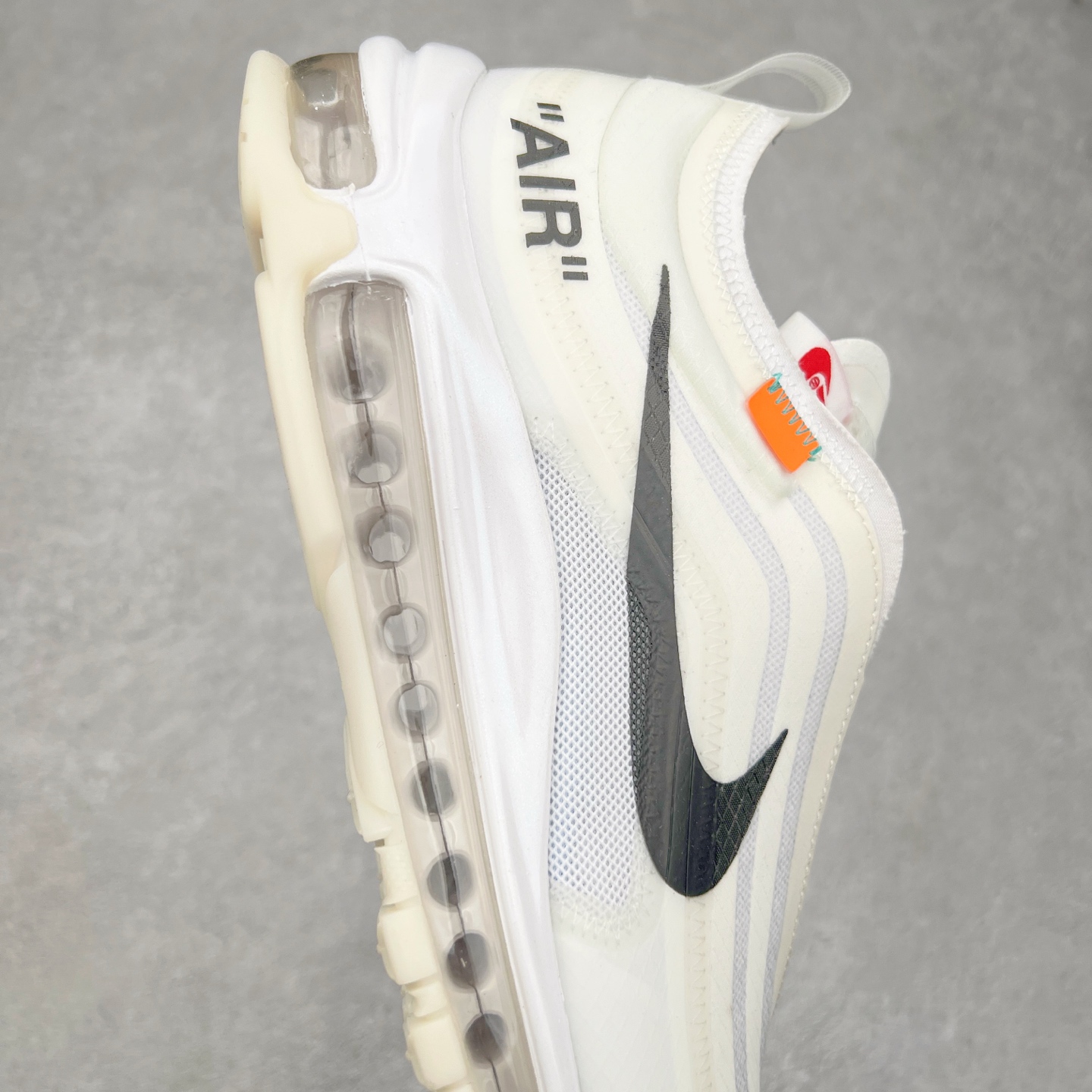 图片[6]-OFF-WHITE x NK Air Max 97 The Ten OW联名款舒适低帮气垫休闲跑步鞋 AJ4585-100 正确半透明网纱材质 热熔高频处理鞋面 透明气窗气垫装置 回弹PU模真气垫大底 全套包装配件 实拍调校N版已经零色差零失真 百分百还原实物色彩所见即所得 不存在货不对板色差等低级问题 选购参考实物拍摄 不混卖不参货 只用心做好货严格选品 承诺混一赔十 尺码：36 36.5 37.5 38 38.5 39 40 40.5 41 42 42.5 43 44 44.5 45-选品中心