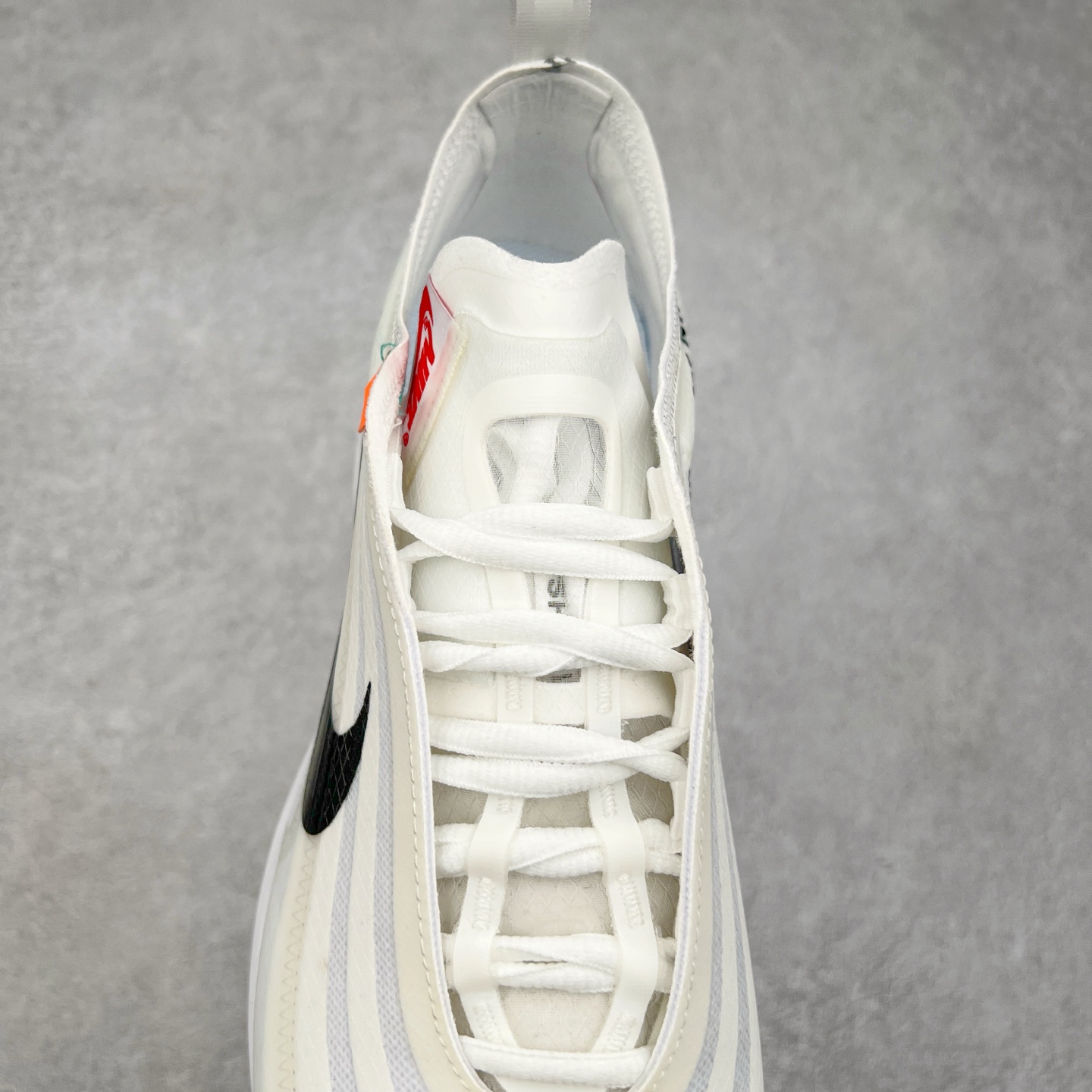图片[5]-OFF-WHITE x NK Air Max 97 The Ten OW联名款舒适低帮气垫休闲跑步鞋 AJ4585-100 正确半透明网纱材质 热熔高频处理鞋面 透明气窗气垫装置 回弹PU模真气垫大底 全套包装配件 实拍调校N版已经零色差零失真 百分百还原实物色彩所见即所得 不存在货不对板色差等低级问题 选购参考实物拍摄 不混卖不参货 只用心做好货严格选品 承诺混一赔十 尺码：36 36.5 37.5 38 38.5 39 40 40.5 41 42 42.5 43 44 44.5 45-选品中心