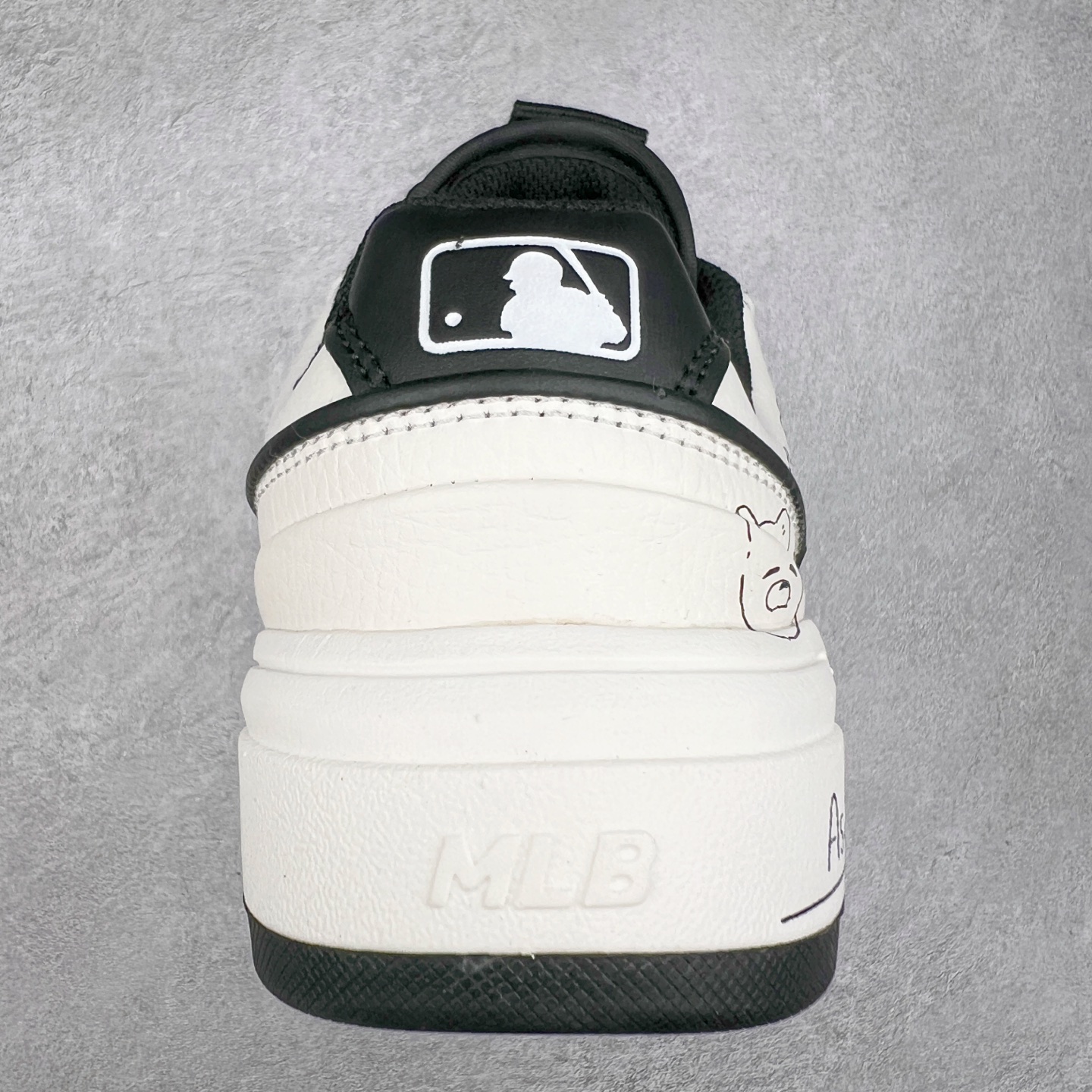 图片[8]-MLB Chunky Liner Basic 复古印花学长鞋系列低帮轻量增高厚底百搭休闲运动慢跑鞋板鞋 Korea韩国联名NY美国榄球纽约洋基队限定 韩国代购专供 全套原楦原纸板原厂数据开发 正确中底拉帮中底网布细节 平台代购专供 左脚内置芯片 韩国代购吊牌标贴 独家一比一RB+MD组合大底 高频后跟小人Logo精准对位立体饱满 正确网布加超迁鞋面 转印中底走线紧密 转印Logo工艺表层防刮不掉色 尺码：35 36 36.5 37.5 38 38.5 39 40 40.5 41 42 42.5 43 44 45-选品中心