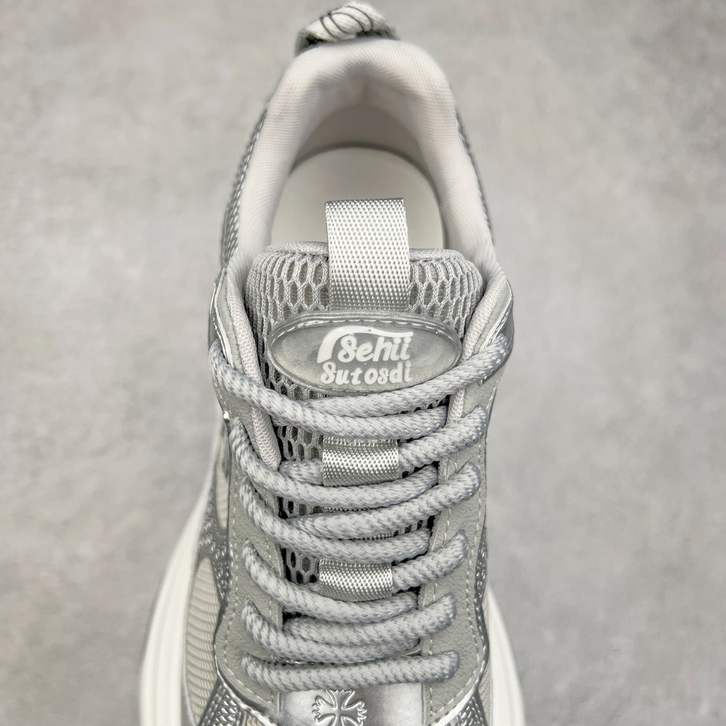 图片[5]-GG-CC Chunky Low白鹿同款独星球 2024新款GGCC低帮复古厚底增高老爹鞋 时髦look轻松定格 不费力展现率性氛围 原版正确大底 高档银盒 酷帅机能风不规则设计大底 8CM 增高厚底 大长腿既视感轻松拿捏 货号：G24X9833 尺码：35 36 37 38 39 40-选品中心