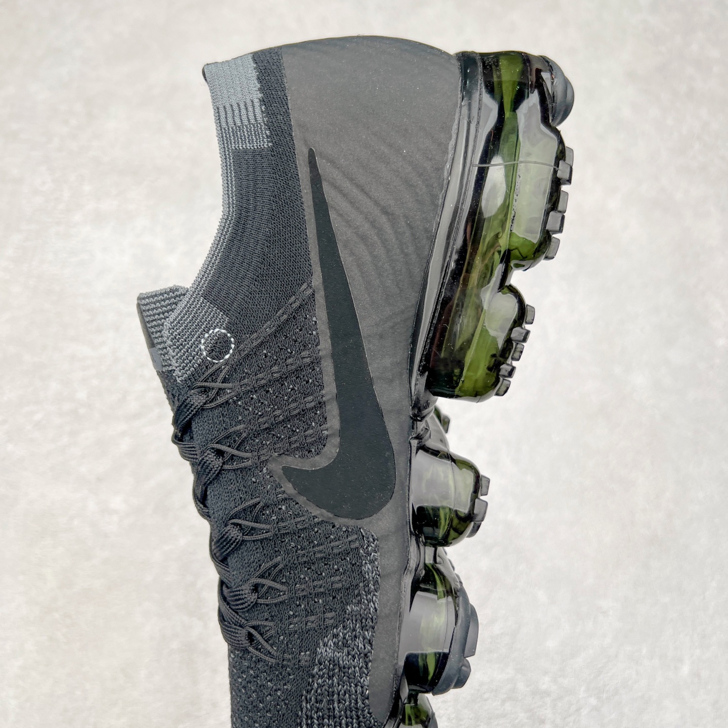 图片[7]-＃纯原 NK Air VaporMax Flyknit 2018大气垫百搭慢跑鞋 849558-007 德产斯托尔针织横机生产原档案针织鞋面 侧面\\\”鱼骨线\\\”清晰立体 原底气垫 细节诠释一切质疑 原产标加持 换盒过验 实拍调校N版已经零色差零失真 百分百还原实物色彩所见即所得 不存在货不对板色差等低级问题 选购参考实物拍摄 不混卖不参货 只用心做好货严格选品 承诺混一赔十 尺码：36 36.5 37.5 38 38.5 39 40 40.5 41 42 42.5 43 44 44.5 45-选品中心