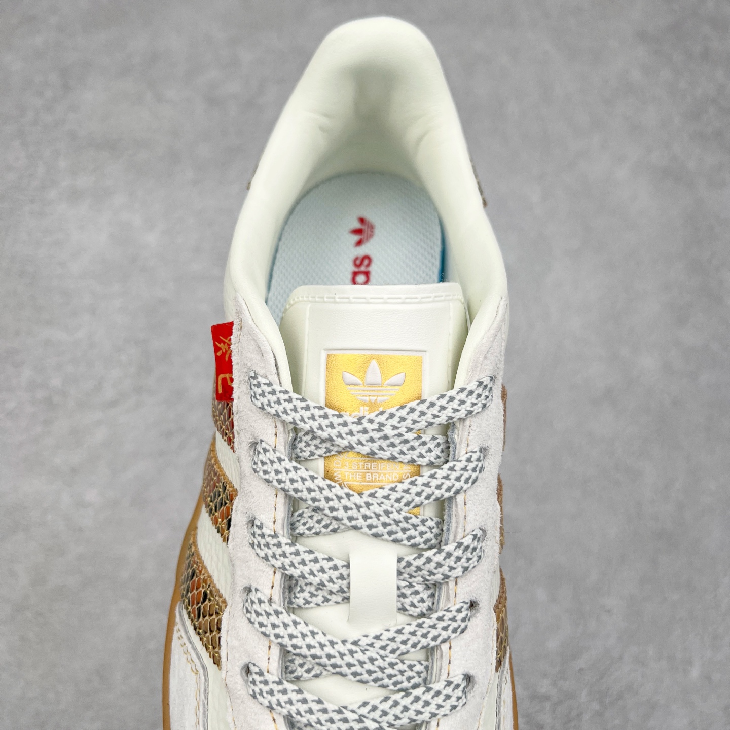 图片[5]-AD Gazelle Indoor Trainers 羚羊内训系列低帮复古百搭休闲运动德训风板鞋 CH6336 90年代经典的复刻版！自60年代以足球训练鞋面世以来,Gazelle就以其经典设计席卷全球。1991年版本的复刻,再造经典Gazelle。采用皮革打造,搭配浊色细节,让这款经典更加简约。尺码：36 36⅔ 37⅓ 38 38⅔ 39⅓ 40 40⅔ 41⅓ 42 42⅔ 43⅓ 44 44⅔ 45-选品中心