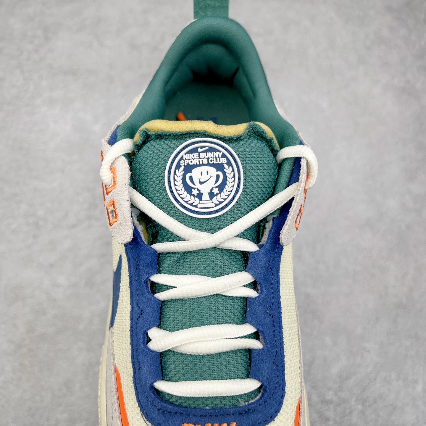 图片[5]-NK SB Day One 低帮休闲板鞋 HM3720-141 鞋款搭载Air Zoom缓震气垫，采用包边结构工艺轻盈柔韧，缔造非凡触板感。织物材料，舒适出众 翻毛皮覆面经久耐穿，塑就挚爱踢板体验。尺码：35.5 36 36.5 37.5 38 38.5 39 40 40.5 41 42 42.5 43 44 44.5 45-选品中心