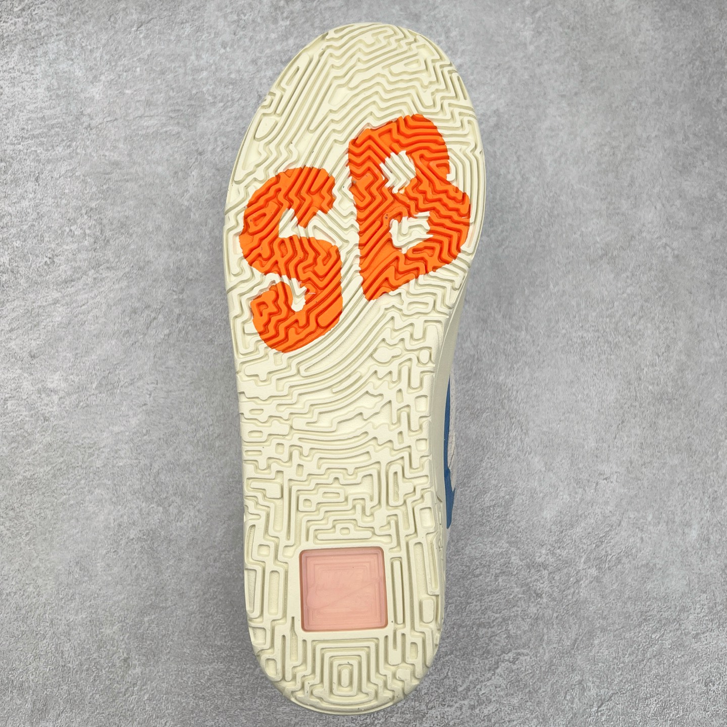 图片[9]-NK SB Day One 低帮休闲板鞋 HM3720-141 鞋款搭载Air Zoom缓震气垫，采用包边结构工艺轻盈柔韧，缔造非凡触板感。织物材料，舒适出众 翻毛皮覆面经久耐穿，塑就挚爱踢板体验。尺码：35.5 36 36.5 37.5 38 38.5 39 40 40.5 41 42 42.5 43 44 44.5 45-选品中心