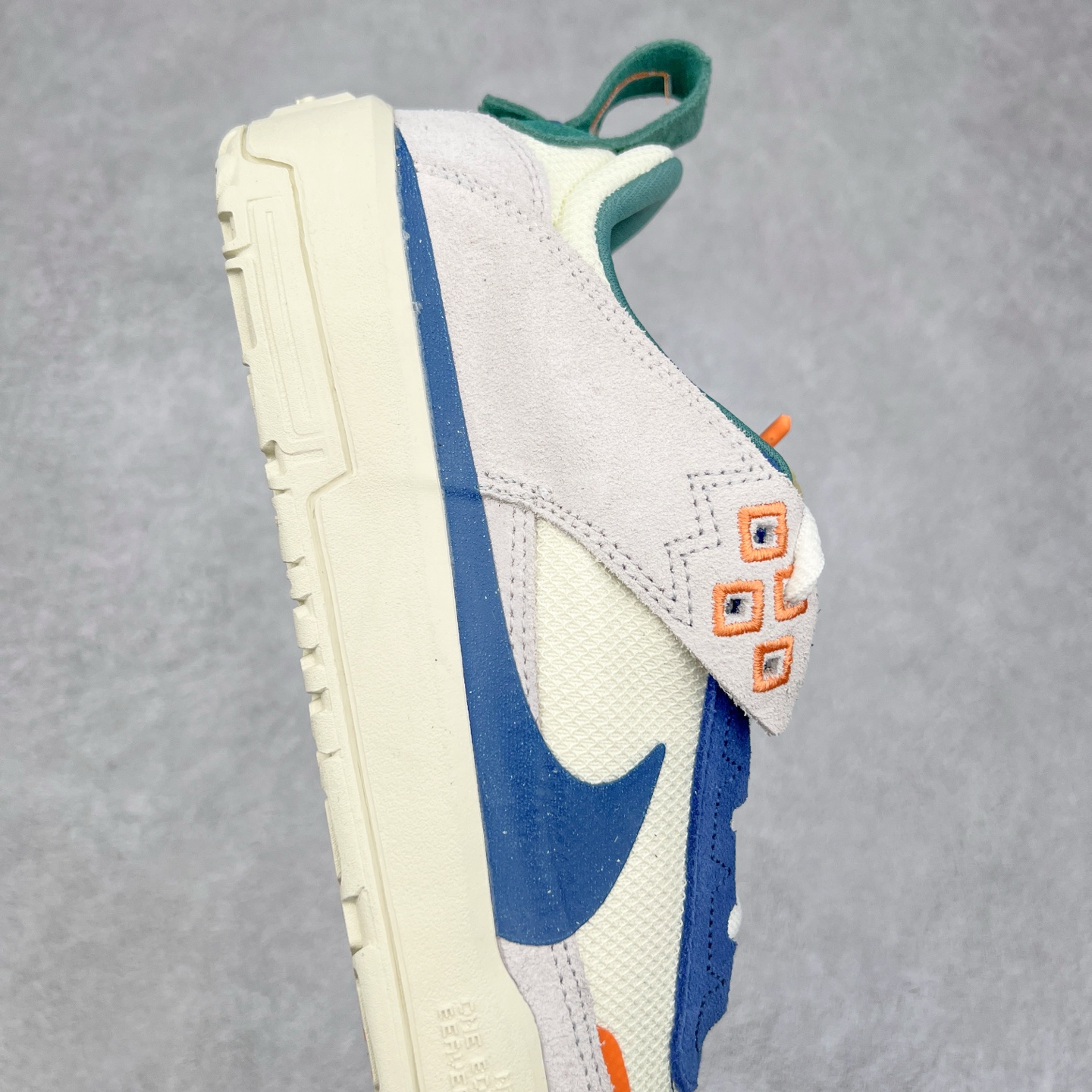 图片[6]-NK SB Day One 低帮休闲板鞋 HM3720-141 鞋款搭载Air Zoom缓震气垫，采用包边结构工艺轻盈柔韧，缔造非凡触板感。织物材料，舒适出众 翻毛皮覆面经久耐穿，塑就挚爱踢板体验。尺码：35.5 36 36.5 37.5 38 38.5 39 40 40.5 41 42 42.5 43 44 44.5 45-选品中心