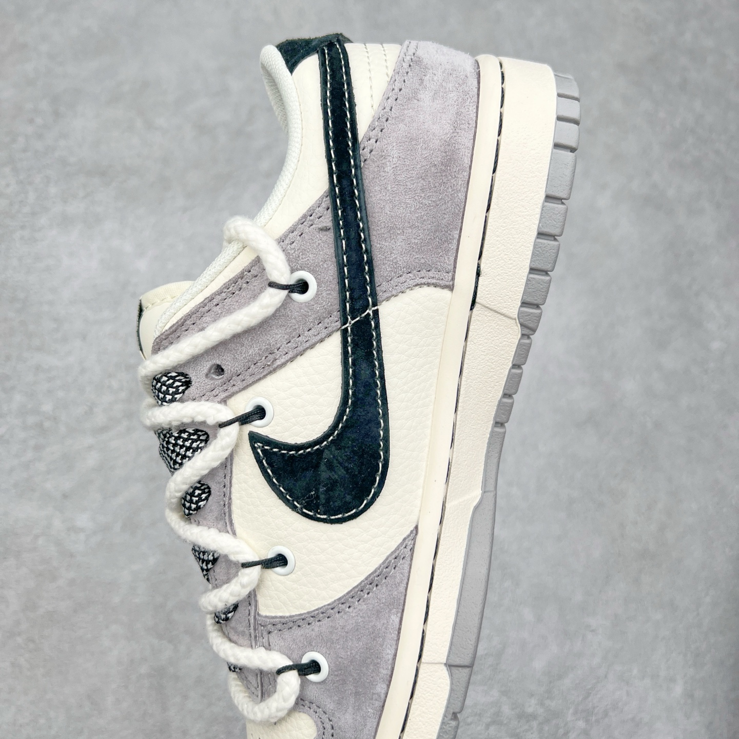 图片[7]-NK Dunk Low 定制配色 YX5066-245 大厂出品 极力推荐 原装头层材料 独家版型蒸餾加工帶來的是更好的视觉和脚感体验大厂纯原品质出货 清洁度 电绣工艺 皮料切割干净无任何毛边 细节完美 实拍调校N版已经零色差零失真 百分百还原实物色彩所见即所得 不存在货不对板色差等低级问题 选购参考实物拍摄 不混卖不参货 只用心做好货严格选品 承诺混一赔十 尺码：36 36.5 37.5 38 38.5 39 40 40.5 41 42 42.5 43 44 44.5 45-选品中心