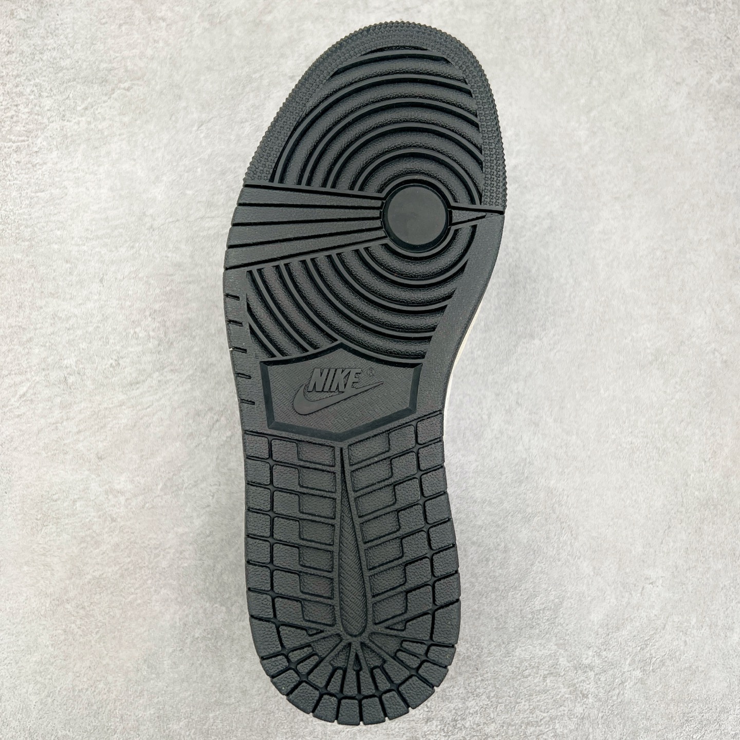 图片[9]-TS x Air Jordan AJ1 Low 倒钩低帮联名定制配色 XS6089-513 原厂内置气垫魔块 A模大底 头层小牛皮 鞋舌AJ原厂专用牛津布+AJ专用反口珍珠布+原厂无杂质高弹内里海棉+特殊封边弹力鞋带 实拍调校N版已经零色差零失真 百分百还原实物色彩所见即所得 不存在货不对板色差等低级问题 选购参考实物拍摄 不混卖不参货 只用心做好货严格选品 承诺混一赔十 尺码：36 36.5 37.5 38 38.5 39 40 40.5 41 42 42.5 43 44 44.5 45-选品中心