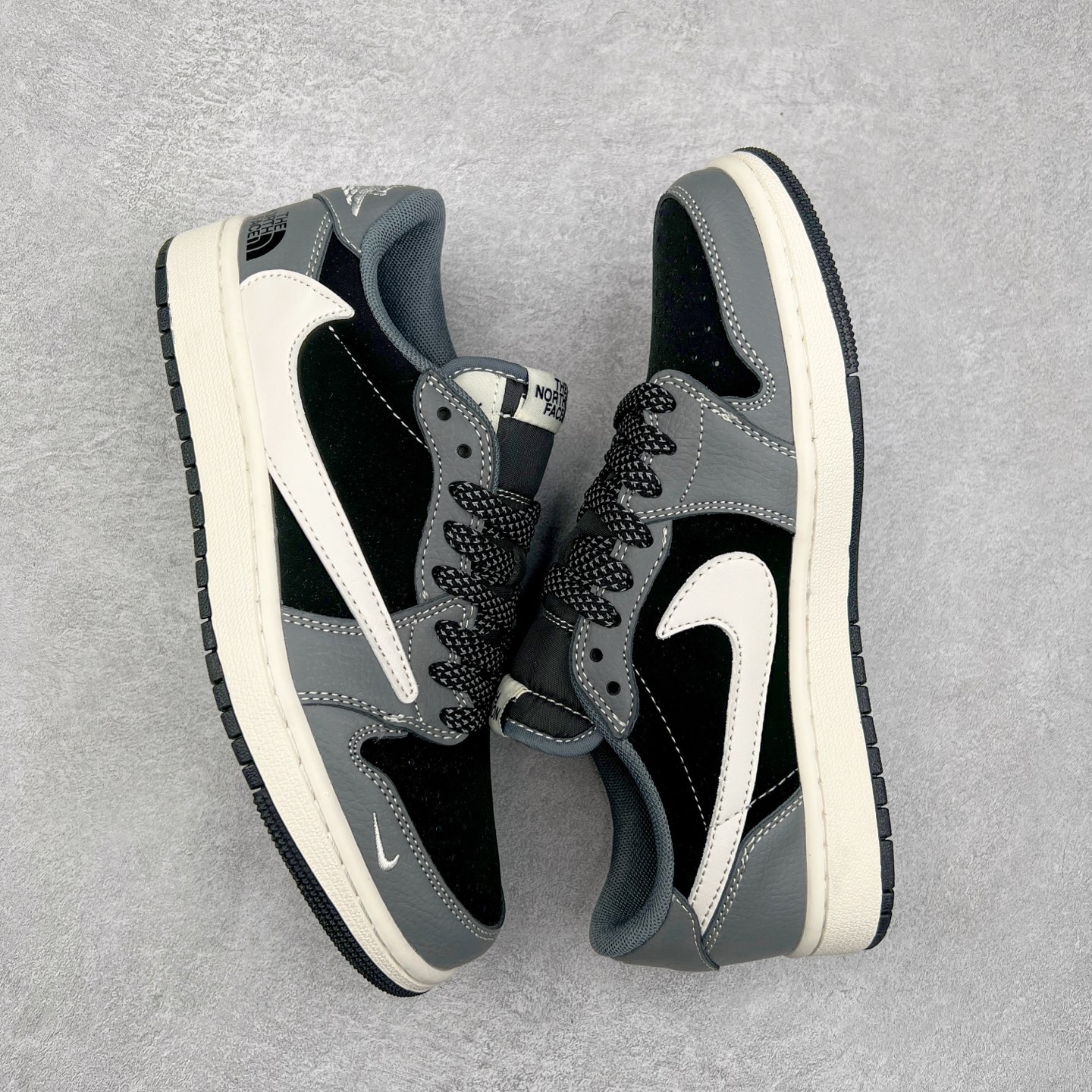 图片[3]-TS x Air Jordan AJ1 Low 倒钩低帮联名定制配色 XS6089-513 原厂内置气垫魔块 A模大底 头层小牛皮 鞋舌AJ原厂专用牛津布+AJ专用反口珍珠布+原厂无杂质高弹内里海棉+特殊封边弹力鞋带 实拍调校N版已经零色差零失真 百分百还原实物色彩所见即所得 不存在货不对板色差等低级问题 选购参考实物拍摄 不混卖不参货 只用心做好货严格选品 承诺混一赔十 尺码：36 36.5 37.5 38 38.5 39 40 40.5 41 42 42.5 43 44 44.5 45-选品中心