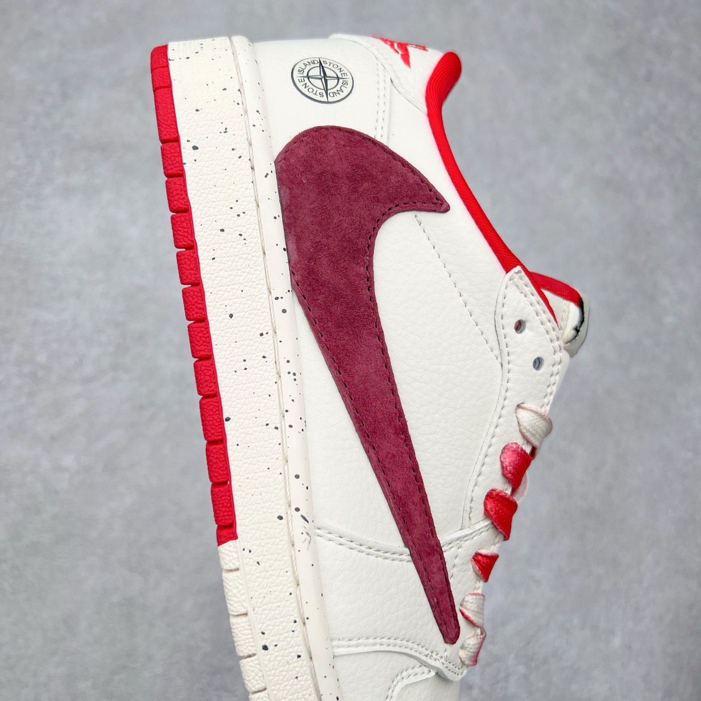 图片[6]-TS x Air Jordan AJ1 Low 倒钩低帮联名定制配色 CF3688-077 原厂内置气垫魔块 A模大底 头层小牛皮 鞋舌AJ原厂专用牛津布+AJ专用反口珍珠布+原厂无杂质高弹内里海棉+特殊封边弹力鞋带 实拍调校N版已经零色差零失真 百分百还原实物色彩所见即所得 不存在货不对板色差等低级问题 选购参考实物拍摄 不混卖不参货 只用心做好货严格选品 承诺混一赔十 尺码：36 36.5 37.5 38 38.5 39 40 40.5 41 42 42.5 43 44 44.5 45-选品中心
