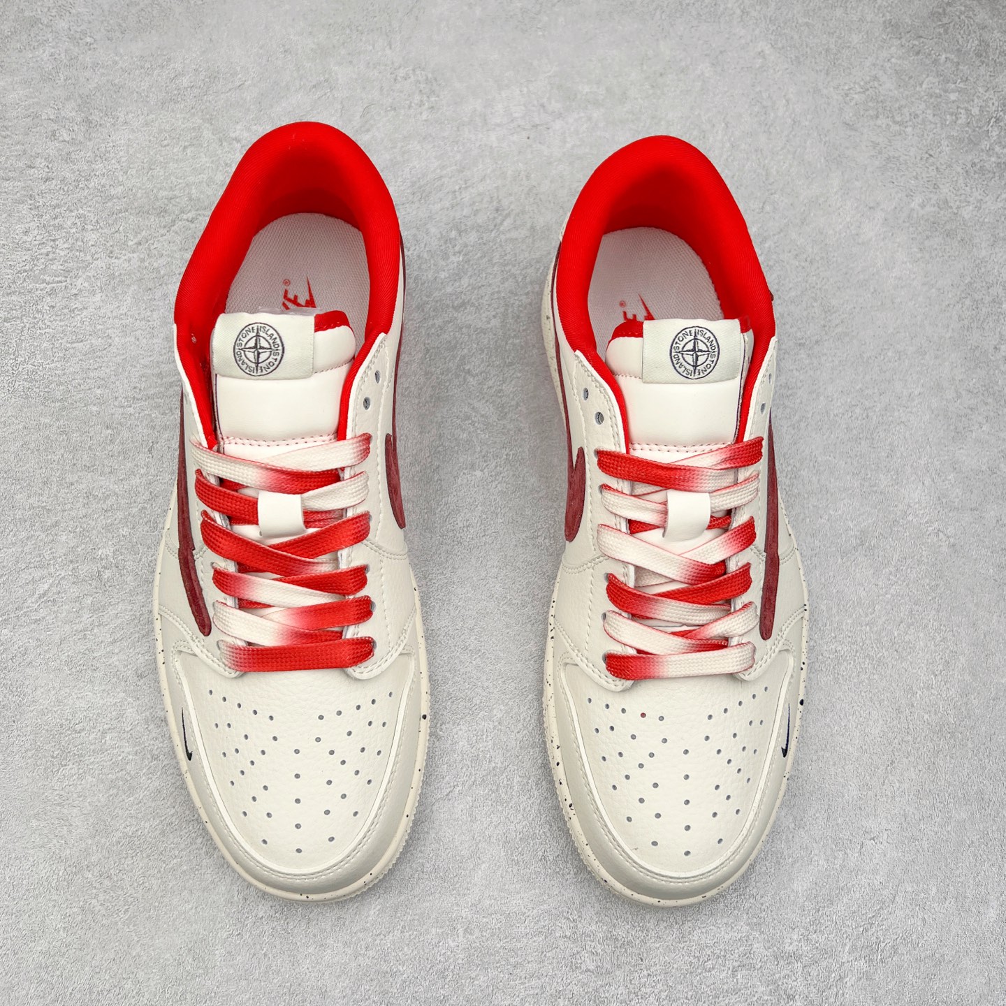 图片[2]-TS x Air Jordan AJ1 Low 倒钩低帮联名定制配色 CF3688-077 原厂内置气垫魔块 A模大底 头层小牛皮 鞋舌AJ原厂专用牛津布+AJ专用反口珍珠布+原厂无杂质高弹内里海棉+特殊封边弹力鞋带 实拍调校N版已经零色差零失真 百分百还原实物色彩所见即所得 不存在货不对板色差等低级问题 选购参考实物拍摄 不混卖不参货 只用心做好货严格选品 承诺混一赔十 尺码：36 36.5 37.5 38 38.5 39 40 40.5 41 42 42.5 43 44 44.5 45-选品中心