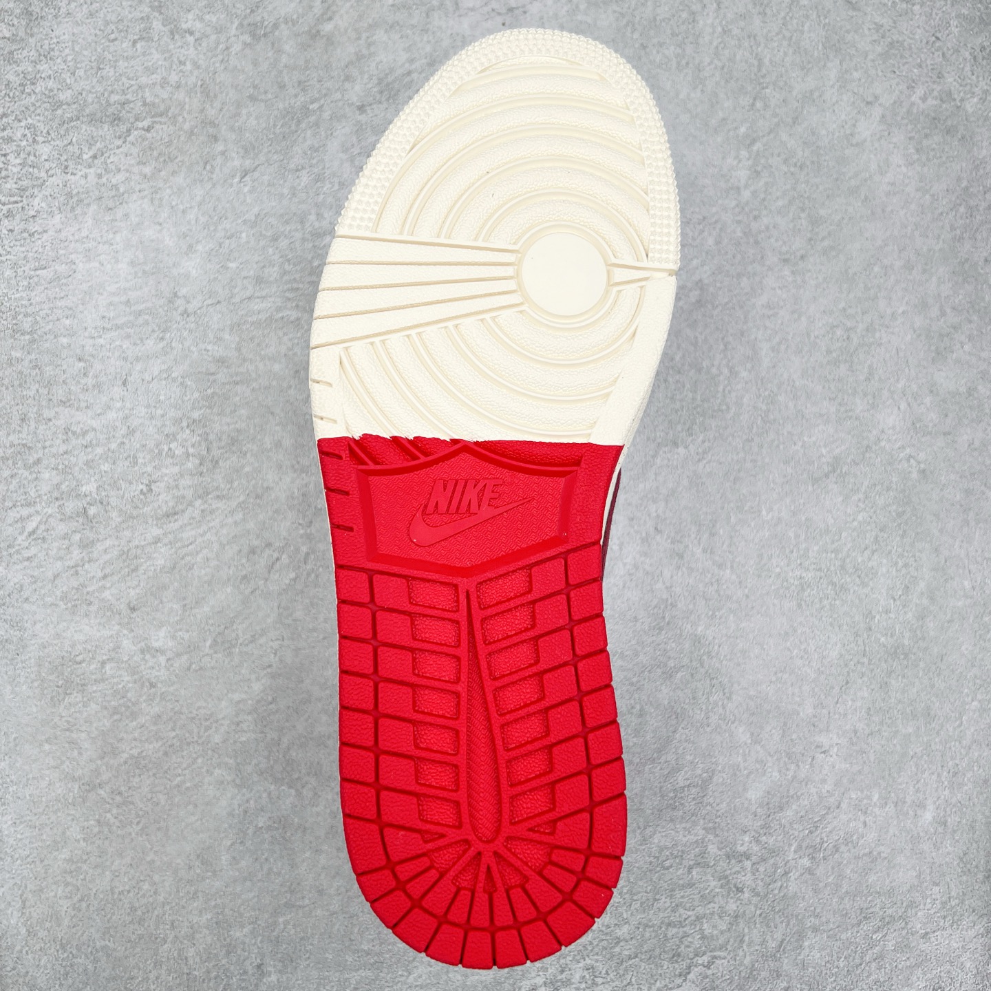 图片[9]-TS x Air Jordan AJ1 Low 倒钩低帮联名定制配色 CF3688-077 原厂内置气垫魔块 A模大底 头层小牛皮 鞋舌AJ原厂专用牛津布+AJ专用反口珍珠布+原厂无杂质高弹内里海棉+特殊封边弹力鞋带 实拍调校N版已经零色差零失真 百分百还原实物色彩所见即所得 不存在货不对板色差等低级问题 选购参考实物拍摄 不混卖不参货 只用心做好货严格选品 承诺混一赔十 尺码：36 36.5 37.5 38 38.5 39 40 40.5 41 42 42.5 43 44 44.5 45-选品中心