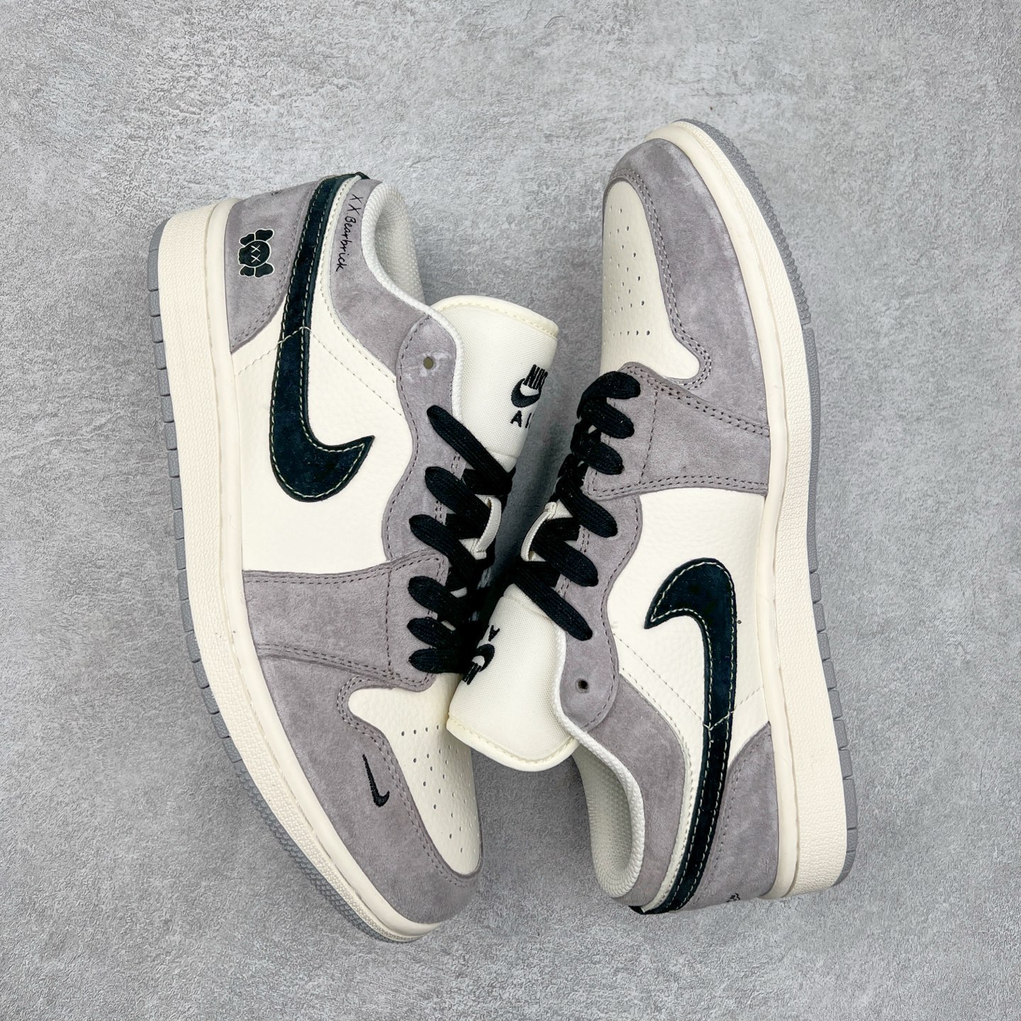 图片[3]-Air Jordan AJ1 Low 低帮定制 SJ9950-015 原厂内置气垫魔块 A模大底 头层小牛皮 鞋舌AJ原厂专用牛津布+AJ专用反口珍珠布+原厂无杂质高弹内里海棉+特殊封边弹力鞋带 尺码：36 36.5 37.5 38 38.5 39 40 40.5 41 42 42.5 43 44 44.5 45-选品中心