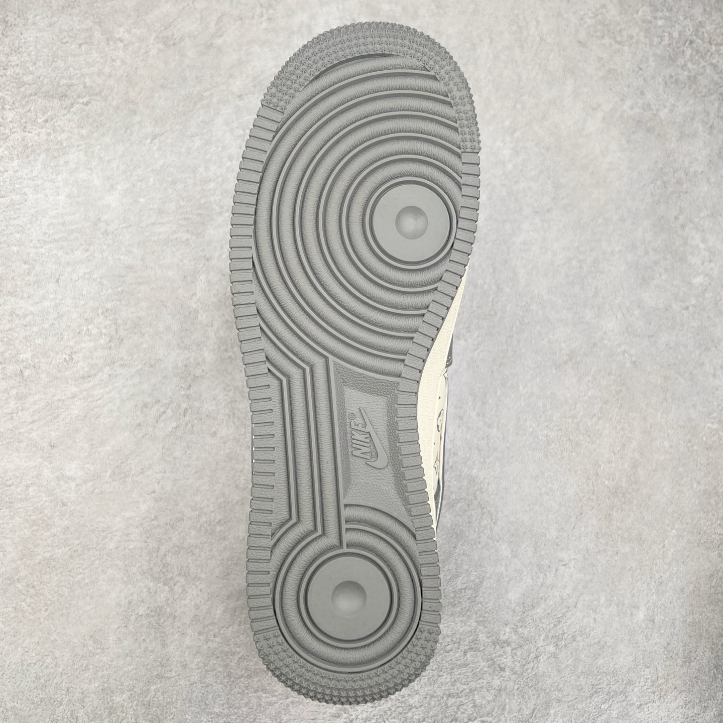 图片[9]-NK Air Force 1´07 Low 空军一号低帮百搭休闲运动板鞋 XZ6188-338 柔软、弹性十足的缓震性能和出色的中底设计 横跨复古与现代的外型结合 造就出风靡全球 三十多年的Force 1 直到今天还深受青睐 实拍调校N版已经零色差零失真 百分百还原实物色彩所见即所得 不存在货不对板色差等低级问题 选购参考实物拍摄 不混卖不参货 只用心做好货严格选品 承诺混一赔十 尺码：36 36.5 37.5 38 38.5 39 40 40.5 41 42 42.5 43 44 44.5 45-选品中心