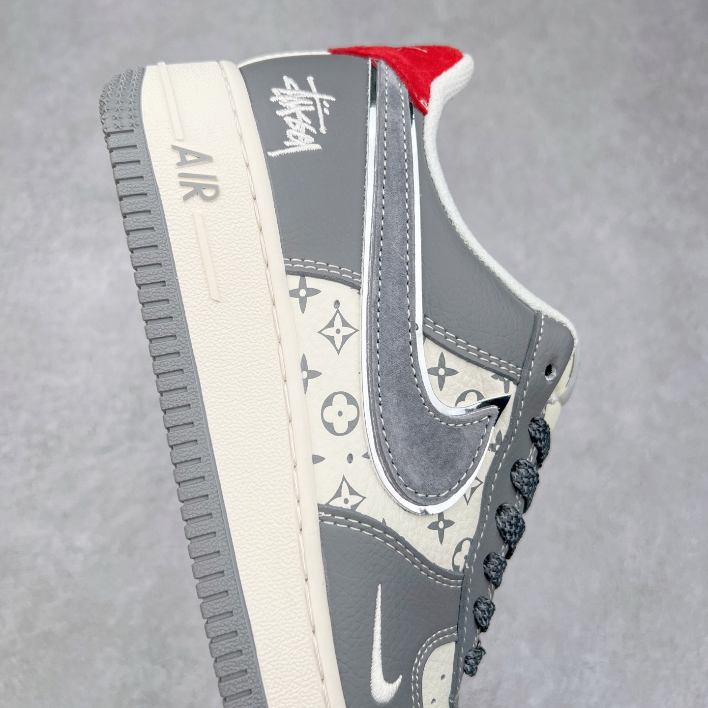 图片[6]-NK Air Force 1´07 Low 空军一号低帮百搭休闲运动板鞋 XZ6188-338 柔软、弹性十足的缓震性能和出色的中底设计 横跨复古与现代的外型结合 造就出风靡全球 三十多年的Force 1 直到今天还深受青睐 实拍调校N版已经零色差零失真 百分百还原实物色彩所见即所得 不存在货不对板色差等低级问题 选购参考实物拍摄 不混卖不参货 只用心做好货严格选品 承诺混一赔十 尺码：36 36.5 37.5 38 38.5 39 40 40.5 41 42 42.5 43 44 44.5 45-选品中心