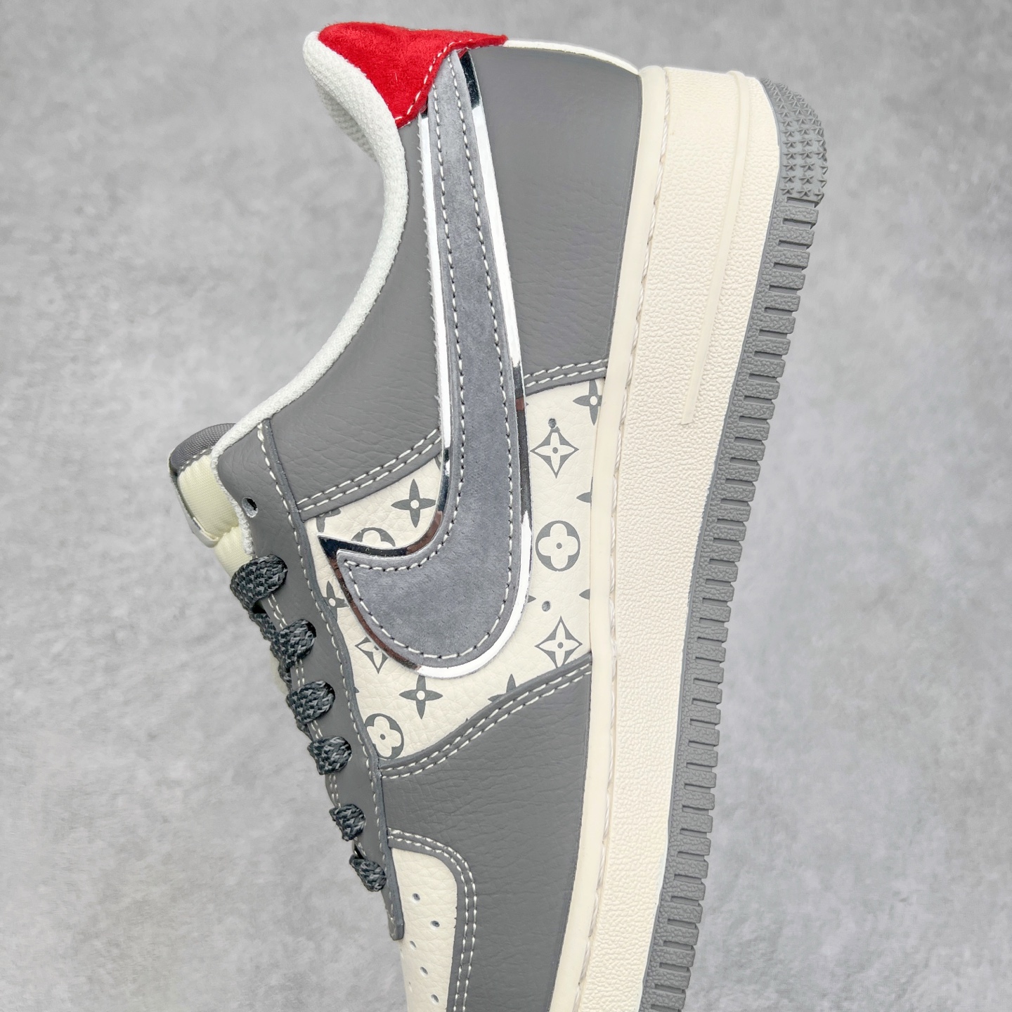 图片[7]-NK Air Force 1´07 Low 空军一号低帮百搭休闲运动板鞋 XZ6188-338 柔软、弹性十足的缓震性能和出色的中底设计 横跨复古与现代的外型结合 造就出风靡全球 三十多年的Force 1 直到今天还深受青睐 实拍调校N版已经零色差零失真 百分百还原实物色彩所见即所得 不存在货不对板色差等低级问题 选购参考实物拍摄 不混卖不参货 只用心做好货严格选品 承诺混一赔十 尺码：36 36.5 37.5 38 38.5 39 40 40.5 41 42 42.5 43 44 44.5 45-选品中心