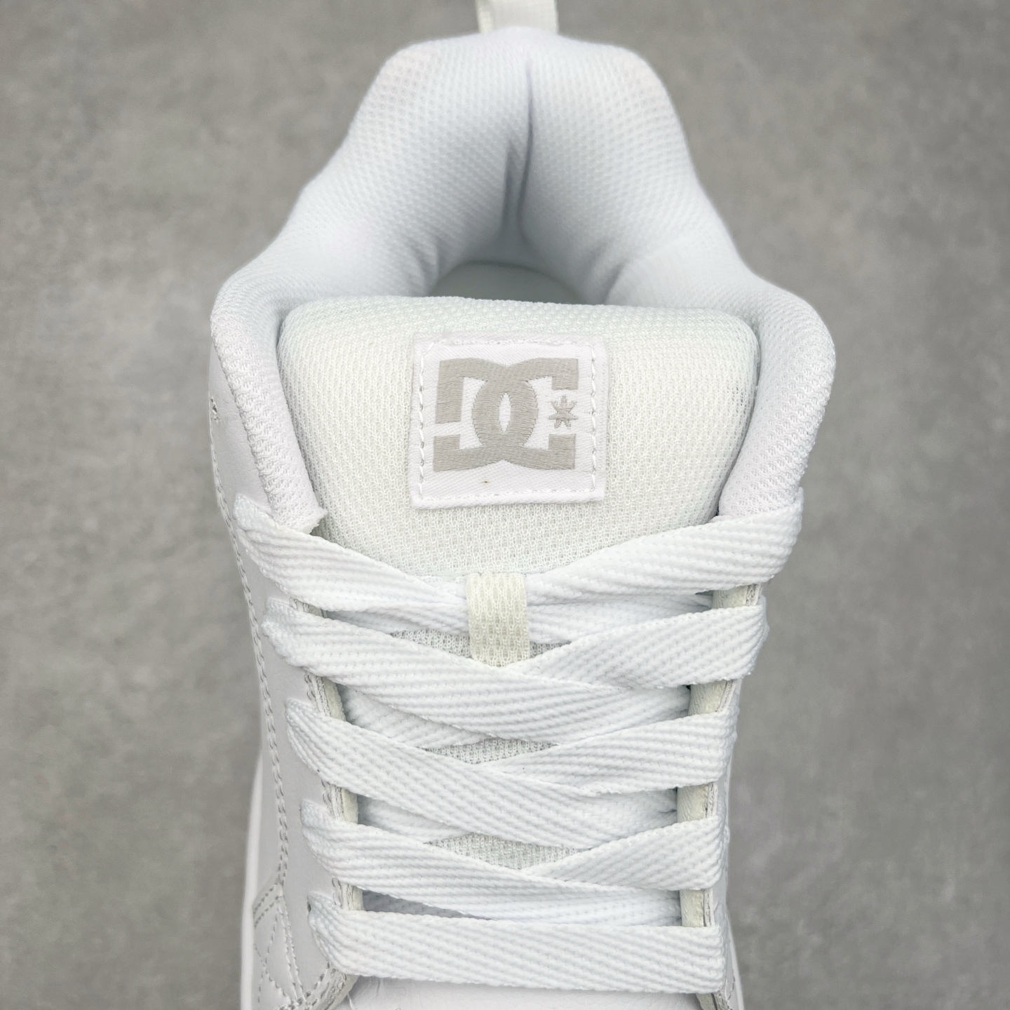 图片[5]-DC Shoes 牛皮百搭潮流时尚面包鞋低帮板鞋 实拍调校N版已经零色差零失真 百分百还原实物色彩所见即所得 不存在货不对板色差等低级问题 选购参考实物拍摄 不混卖不参货 只用心做好货严格选品 承诺混一赔十 尺码：36 36.5 37.5 38 38.5 39 40 40.5 41 42 42.5 43 44 44.5 45-选品中心