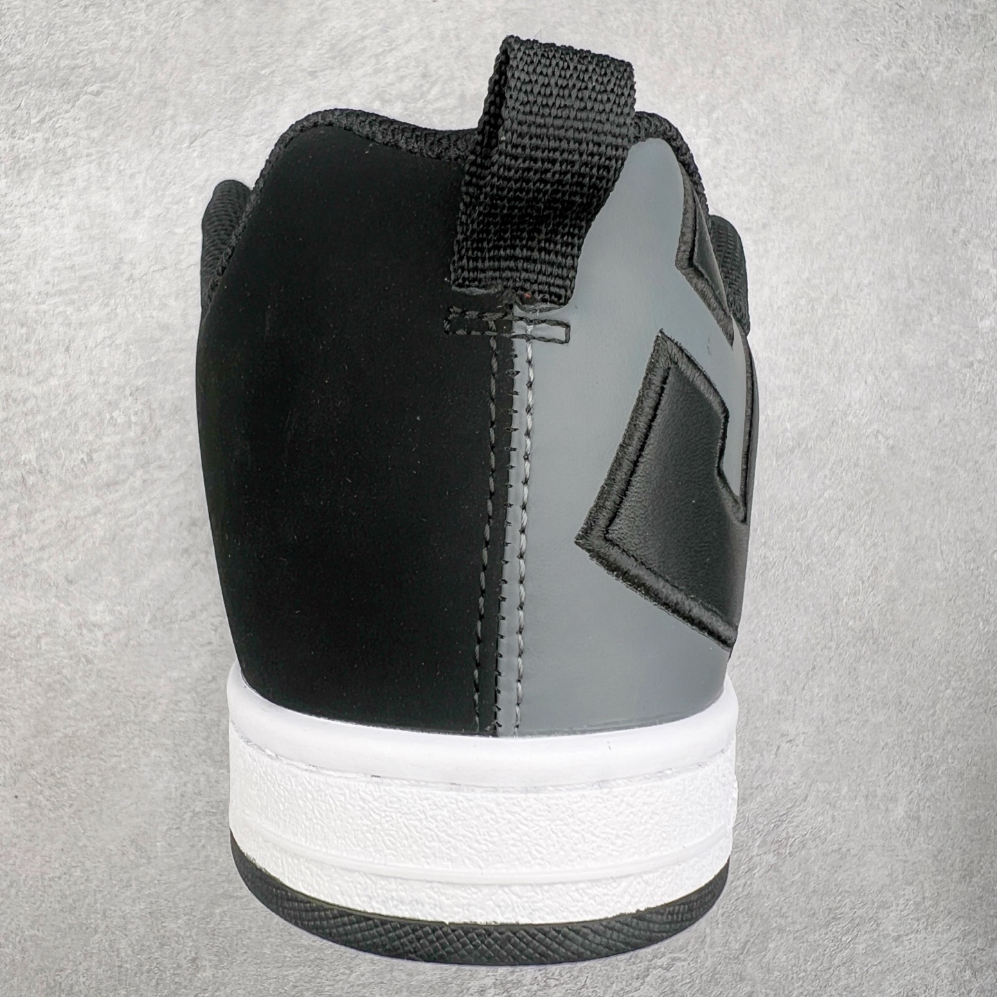 图片[8]-DC Shoes 牛皮百搭潮流时尚面包鞋低帮板鞋 实拍调校N版已经零色差零失真 百分百还原实物色彩所见即所得 不存在货不对板色差等低级问题 选购参考实物拍摄 不混卖不参货 只用心做好货严格选品 承诺混一赔十 尺码：36 36.5 37.5 38 38.5 39 40 40.5 41 42 42.5 43 44 44.5 45-选品中心