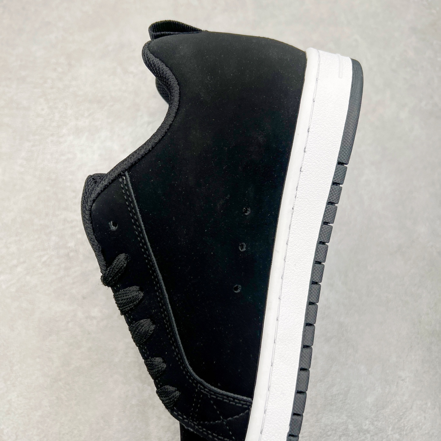 图片[7]-DC Shoes 牛皮百搭潮流时尚面包鞋低帮板鞋 实拍调校N版已经零色差零失真 百分百还原实物色彩所见即所得 不存在货不对板色差等低级问题 选购参考实物拍摄 不混卖不参货 只用心做好货严格选品 承诺混一赔十 尺码：36 36.5 37.5 38 38.5 39 40 40.5 41 42 42.5 43 44 44.5 45-选品中心