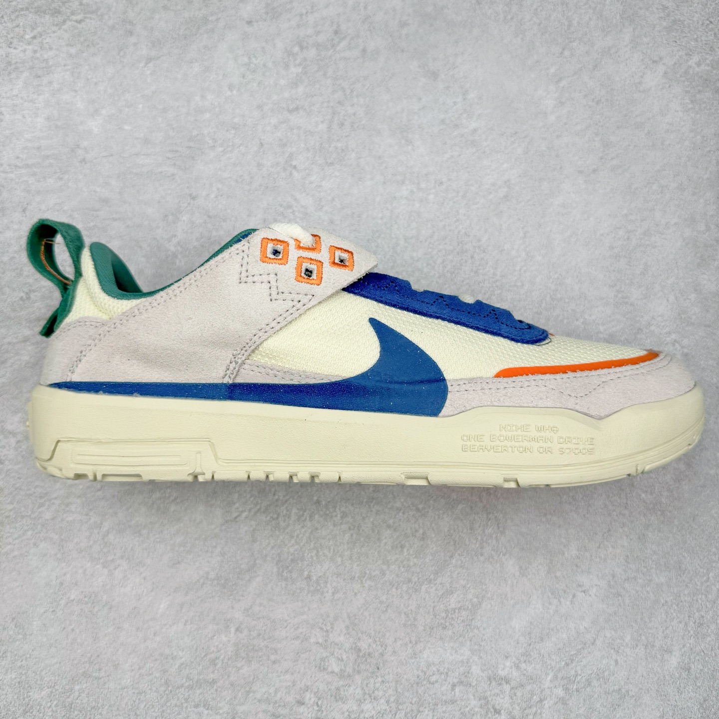 NK SB Day One 低帮休闲板鞋 HM3720-141 鞋款搭载Air Zoom缓震气垫,采用包边结构工艺轻盈柔韧,缔造非凡触板感。织物材料,舒适出众 翻毛皮覆面经久耐穿,塑就挚爱踢板体验。尺码:35.5 36 36.5 37.5 38 38.5 39 40 40.5 41 42 42.5 43 44 44.5 45-选品中心