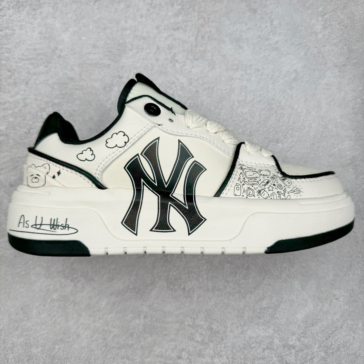 MLB Chunky Liner Basic 复古印花学长鞋系列低帮轻量增高厚底百搭休闲运动慢跑鞋板鞋 Korea韩国联名NY美国榄球纽约洋基队限定 韩国代购专供 全套原楦原纸板原厂数据开发 正确中底拉帮中底网布细节 平台代购专供 左脚内置芯片 韩国代购吊牌标贴 独家一比一RB+MD组合大底 高频后跟小人Logo精准对位立体饱满 正确网布加超迁鞋面 转印中底走线紧密 转印Logo工艺表层防刮不掉色 尺码：35 36 36.5 37.5 38 38.5 39 40 40.5 41 42 42.5 43 44 45-选品中心