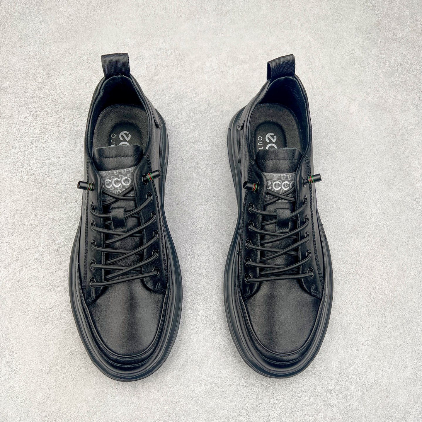 图片[2]-ECCO爱步男鞋小黑鞋小白鞋 舒适透气真皮板鞋 街头轻巧系列 圆头鞋头设计，贴合前脚掌弧度 适合多种脚型，脚感舒适细腻 简约免系带设计，可自由穿脱 贴合脚型 PU包裹足弓与后跟 为脚掌提供支撑性 休闲百搭 简约利落 尺码：38 39 40 41 42 43 44 （皮鞋码）-选品中心