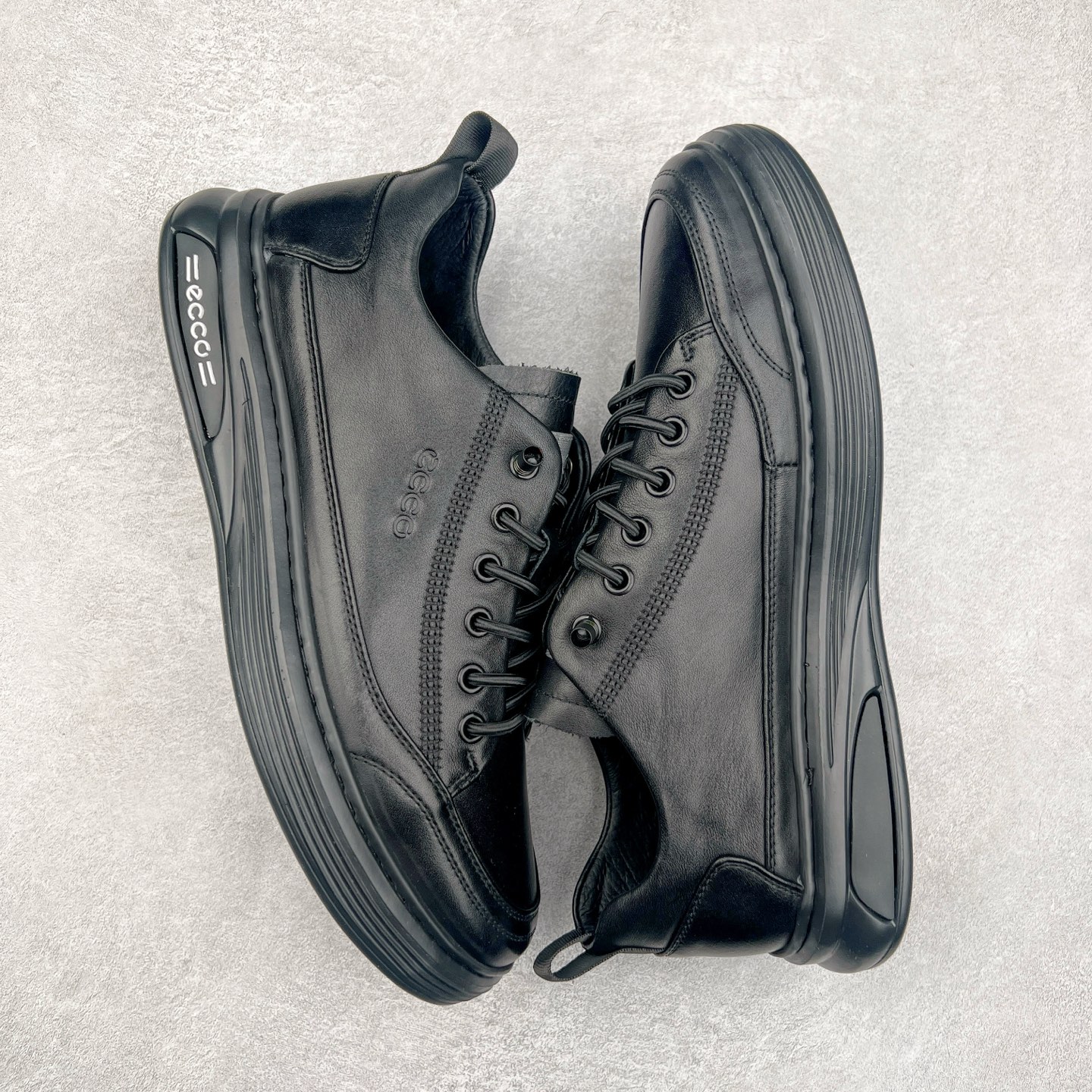 图片[3]-ECCO爱步男鞋小黑鞋小白鞋 舒适透气真皮板鞋 街头轻巧系列 圆头鞋头设计，贴合前脚掌弧度 适合多种脚型，脚感舒适细腻 简约免系带设计，可自由穿脱 贴合脚型 PU包裹足弓与后跟 为脚掌提供支撑性 休闲百搭 简约利落 尺码：38 39 40 41 42 43 44 （皮鞋码）-选品中心