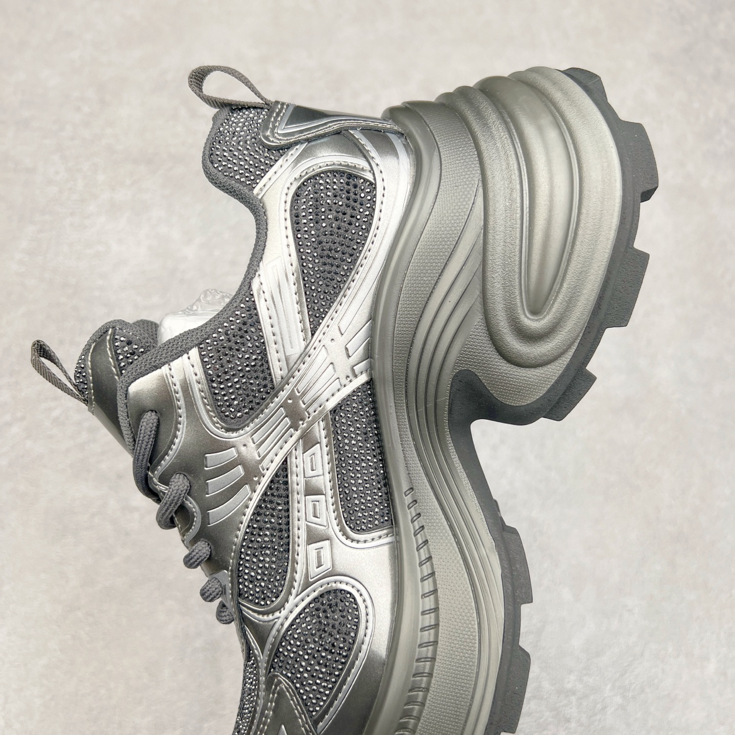 图片[7]-GG-CC Chunky Low白鹿同款独星球 2024新款GGCC低帮复古厚底增高老爹鞋 时髦look轻松定格 不费力展现率性氛围 原版正确大底 高档银盒 酷帅机能风不规则设计大底 8CM 增高厚底 大长腿既视感轻松拿捏 货号：G24X9833 尺码：35 36 37 38 39 40-选品中心