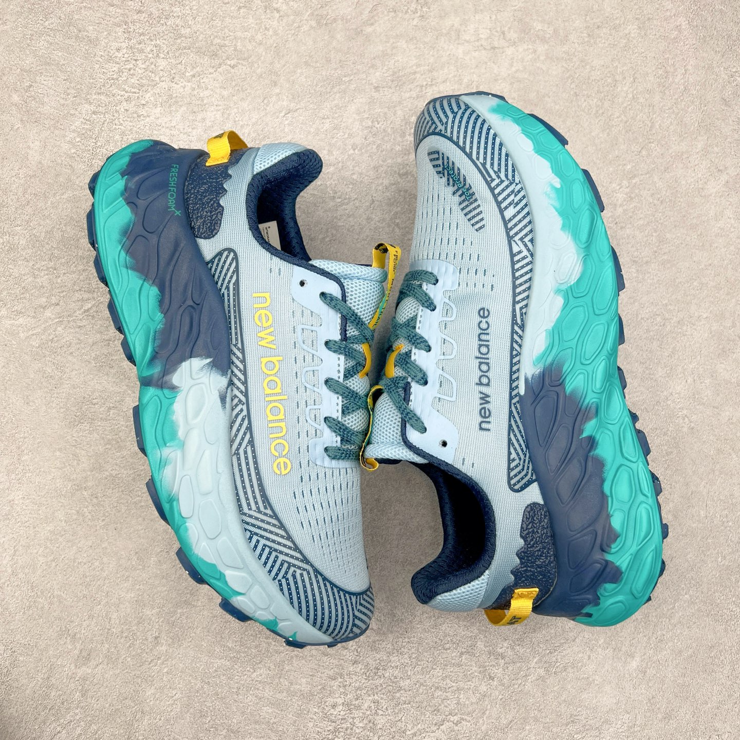 图片[3]-New Balance Fresh Foam X Trail More v3 新百伦NB莫尔V3系列低帮轻量化厚底户外越野休闲运动慢跑鞋 MTMORNGR 无论是越野训练跑还是享受自然美景 New Balance Fresh Foam X Trail More v3 都能确保双脚凉爽舒适 获得缓震支撑 这款越野跑鞋採用透气的合成/网眼鞋面 加上双层 Fresh Foam X 中底实现绝佳舒适著感 搭载鞋头防护科技与 All Terrain 系列最厚鞋底 可防止碎石跑入鞋内 让你尽情探索不受限 尺码：36 37 37.5 38 38.5 39.5 40 40.5 41.5 42 42.5 43 44 44.5 45-选品中心