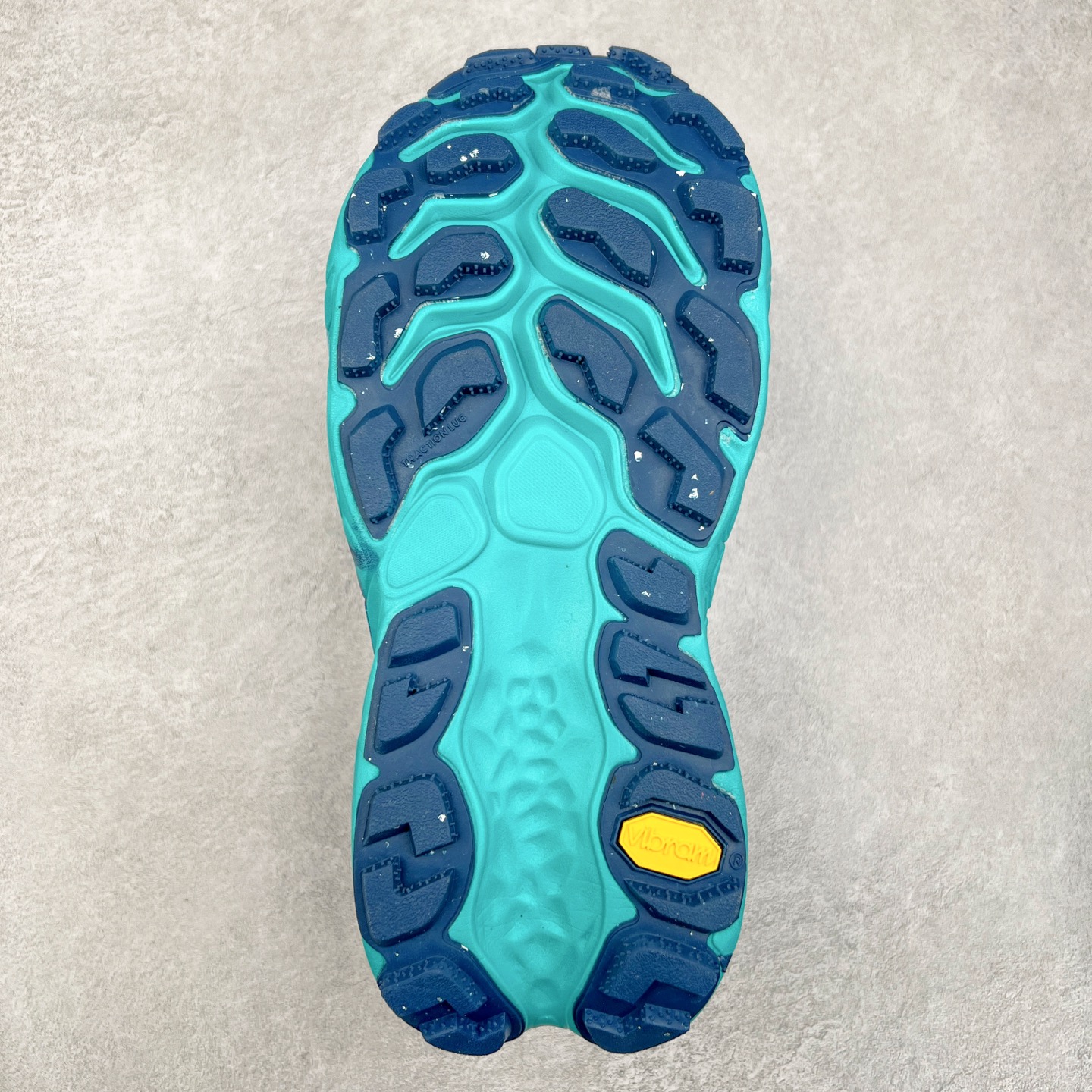 图片[9]-New Balance Fresh Foam X Trail More v3 新百伦NB莫尔V3系列低帮轻量化厚底户外越野休闲运动慢跑鞋 MTMORNGR 无论是越野训练跑还是享受自然美景 New Balance Fresh Foam X Trail More v3 都能确保双脚凉爽舒适 获得缓震支撑 这款越野跑鞋採用透气的合成/网眼鞋面 加上双层 Fresh Foam X 中底实现绝佳舒适著感 搭载鞋头防护科技与 All Terrain 系列最厚鞋底 可防止碎石跑入鞋内 让你尽情探索不受限 尺码：36 37 37.5 38 38.5 39.5 40 40.5 41.5 42 42.5 43 44 44.5 45-选品中心