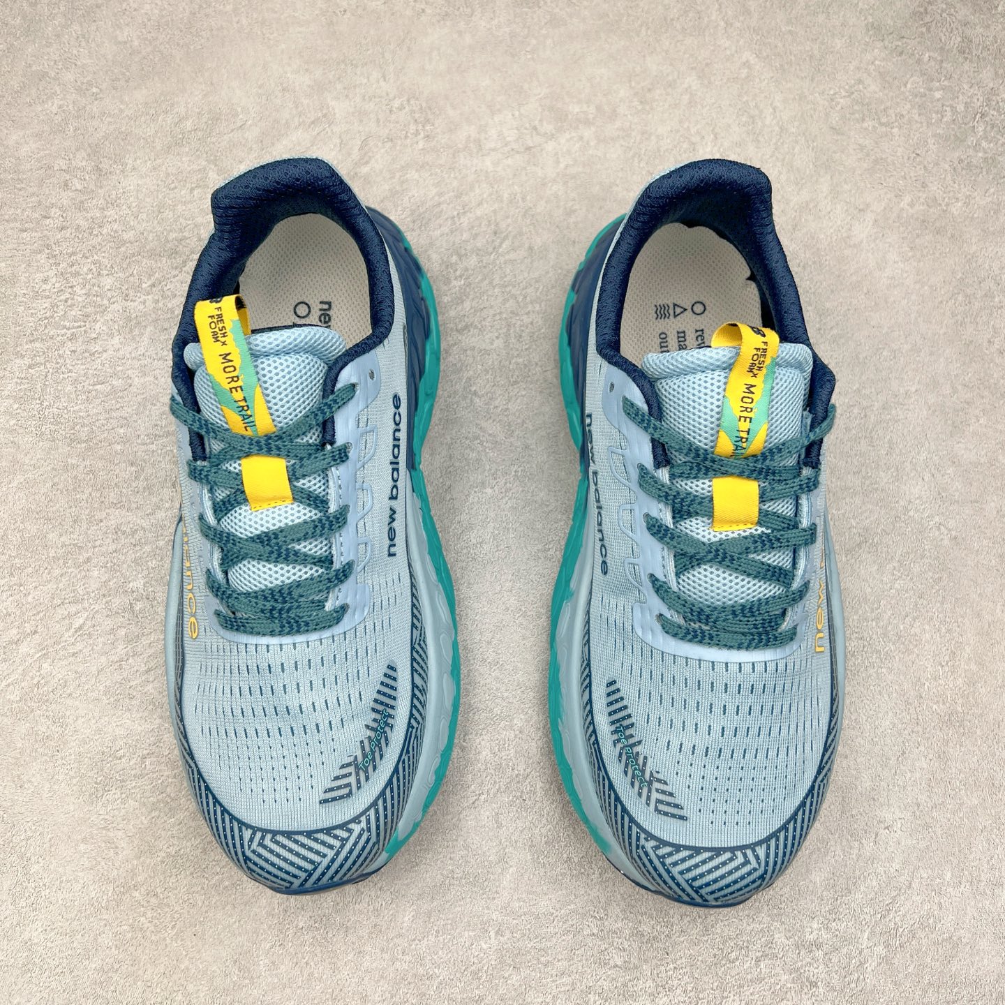 图片[2]-New Balance Fresh Foam X Trail More v3 新百伦NB莫尔V3系列低帮轻量化厚底户外越野休闲运动慢跑鞋 MTMORNGR 无论是越野训练跑还是享受自然美景 New Balance Fresh Foam X Trail More v3 都能确保双脚凉爽舒适 获得缓震支撑 这款越野跑鞋採用透气的合成/网眼鞋面 加上双层 Fresh Foam X 中底实现绝佳舒适著感 搭载鞋头防护科技与 All Terrain 系列最厚鞋底 可防止碎石跑入鞋内 让你尽情探索不受限 尺码：36 37 37.5 38 38.5 39.5 40 40.5 41.5 42 42.5 43 44 44.5 45-选品中心