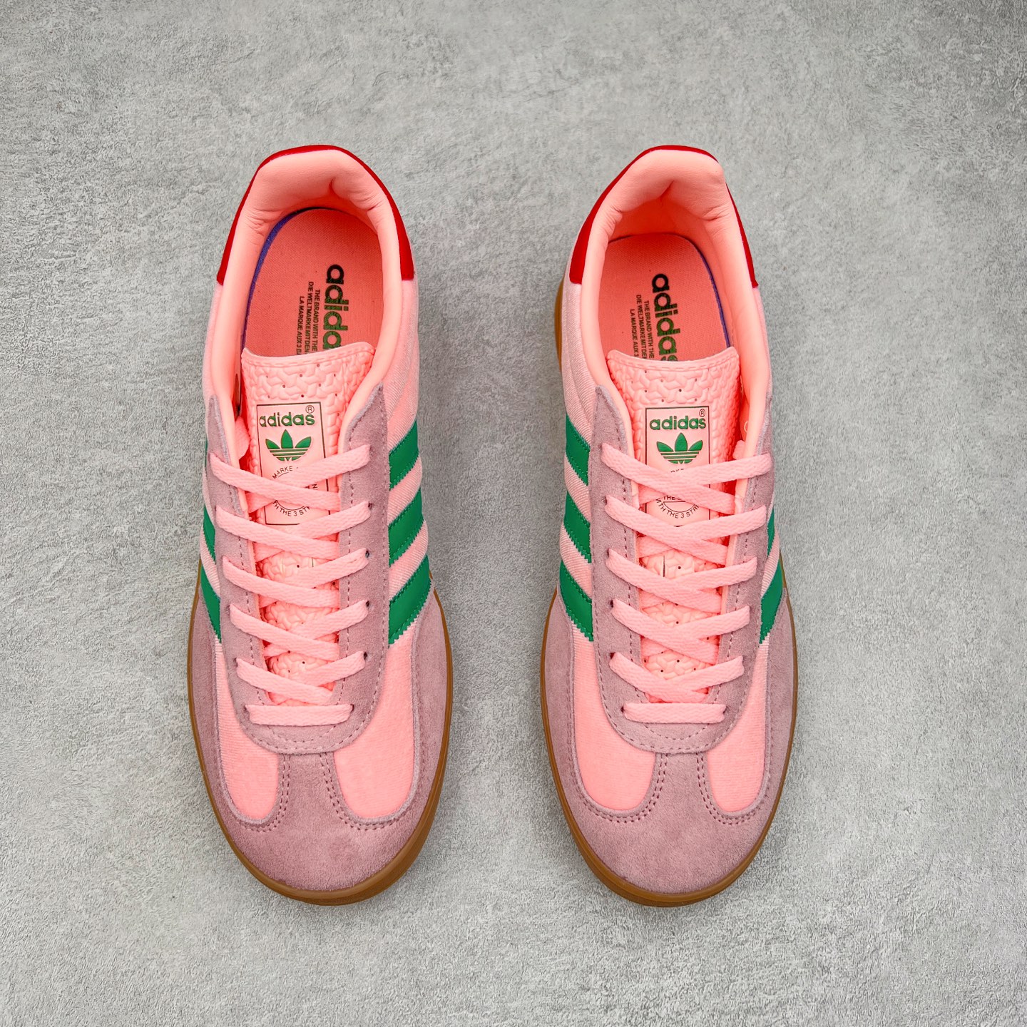 图片[2]-AD Gazelle Indoor Trainers 羚羊内训系列低帮复古百搭休闲运动德训风板鞋 JI2713 90年代经典的复刻版！自60年代以足球训练鞋面世以来,Gazelle就以其经典设计席卷全球。1991年版本的复刻,再造经典Gazelle。采用皮革打造,搭配浊色细节,让这款经典更加简约。尺码：36 36⅔ 37⅓ 38 38⅔ 39⅓ 40 40⅔ 41⅓ 42 42⅔ 43⅓ 44⅓ 44⅔ 45-选品中心