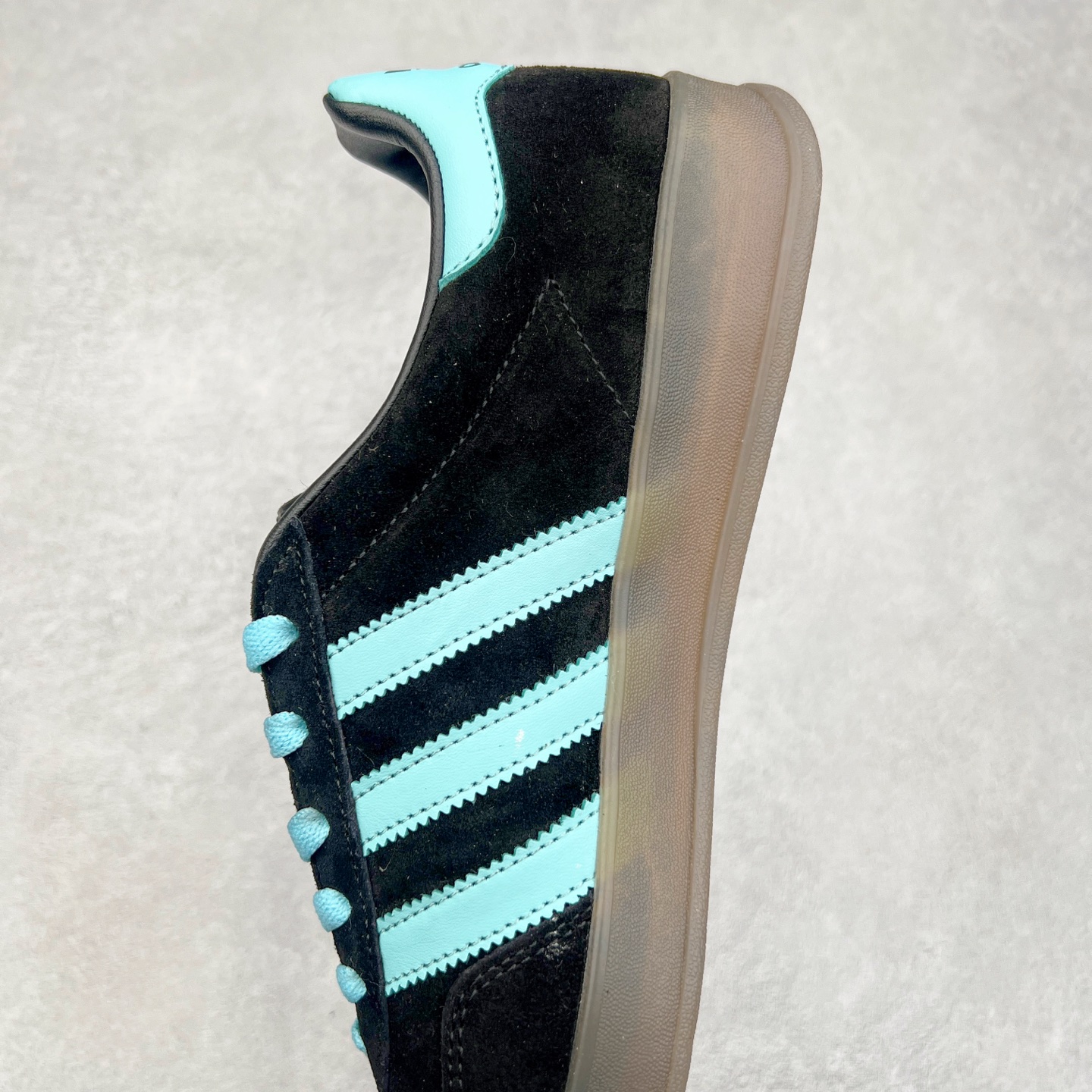 图片[7]-AD Gazelle Indoor Trainers 羚羊内训系列低帮复古百搭休闲运动德训风板鞋 JR7112 90年代经典的复刻版！自60年代以足球训练鞋面世以来,Gazelle就以其经典设计席卷全球。1991年版本的复刻,再造经典Gazelle。采用皮革打造,搭配浊色细节,让这款经典更加简约。尺码：36 36⅔ 37⅓ 38 38⅔ 39⅓ 40 40⅔ 41⅓ 42 42⅔ 43⅓ 44⅓ 44⅔ 45-选品中心