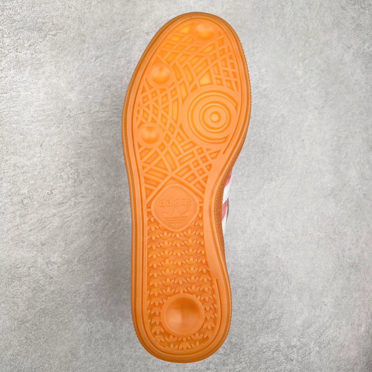 图片[9]-AD Gazelle Indoor Trainers 羚羊内训系列低帮复古百搭休闲运动德训风板鞋 JI2654 90年代经典的复刻版！自60年代以足球训练鞋面世以来,Gazelle就以其经典设计席卷全球。1991年版本的复刻,再造经典Gazelle。采用皮革打造,搭配浊色细节,让这款经典更加简约。尺码：36 36⅔ 37⅓ 38 38⅔ 39⅓ 40 40⅔ 41⅓ 42 42⅔ 43⅓ 44⅓ 44⅔ 45-选品中心