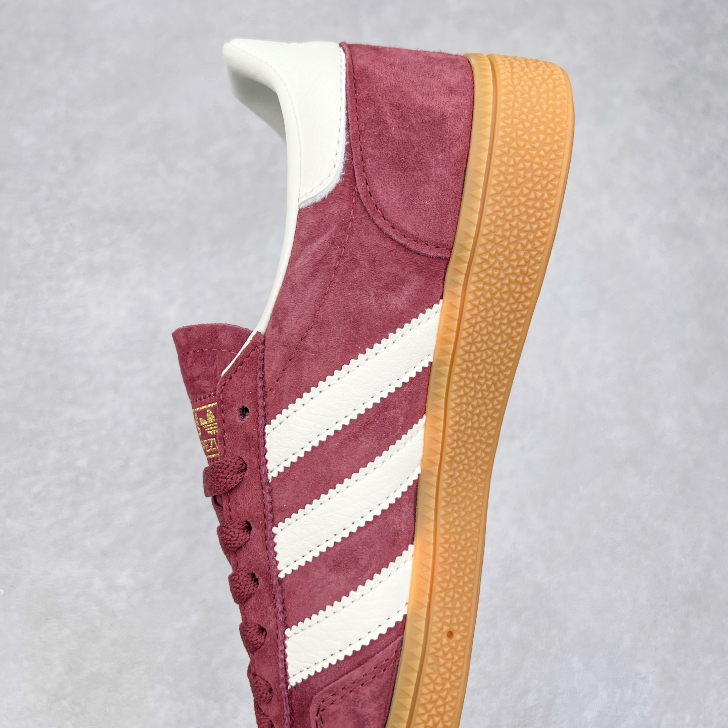 图片[7]-AD Gazelle Indoor Trainers 羚羊内训系列低帮复古百搭休闲运动德训风板鞋 JI1020 90年代经典的复刻版！自60年代以足球训练鞋面世以来,Gazelle就以其经典设计席卷全球。1991年版本的复刻,再造经典Gazelle。采用皮革打造,搭配浊色细节,让这款经典更加简约。尺码：36 36⅔ 37⅓ 38 38⅔ 39⅓ 40 40⅔ 41⅓ 42 42⅔ 43⅓ 44⅓ 44⅔ 45-选品中心