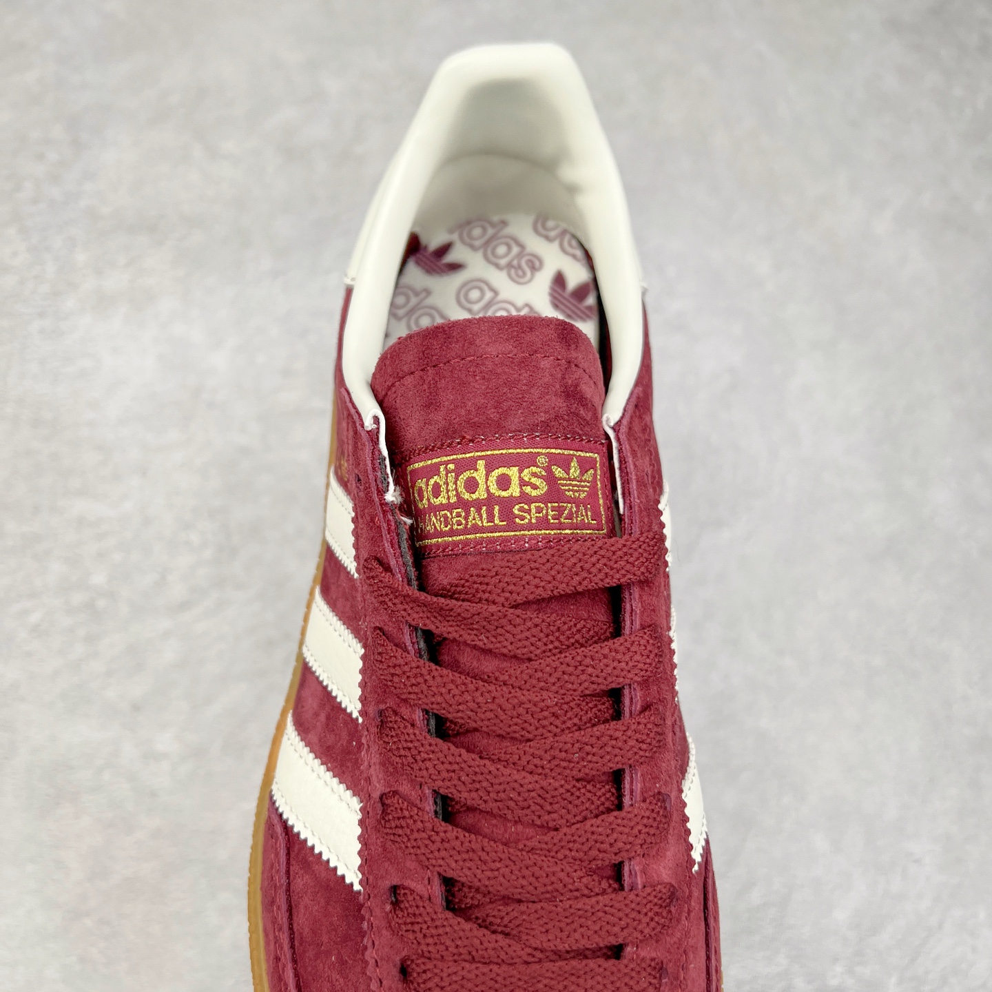 图片[5]-AD Gazelle Indoor Trainers 羚羊内训系列低帮复古百搭休闲运动德训风板鞋 JI1020 90年代经典的复刻版！自60年代以足球训练鞋面世以来,Gazelle就以其经典设计席卷全球。1991年版本的复刻,再造经典Gazelle。采用皮革打造,搭配浊色细节,让这款经典更加简约。尺码：36 36⅔ 37⅓ 38 38⅔ 39⅓ 40 40⅔ 41⅓ 42 42⅔ 43⅓ 44⅓ 44⅔ 45-选品中心