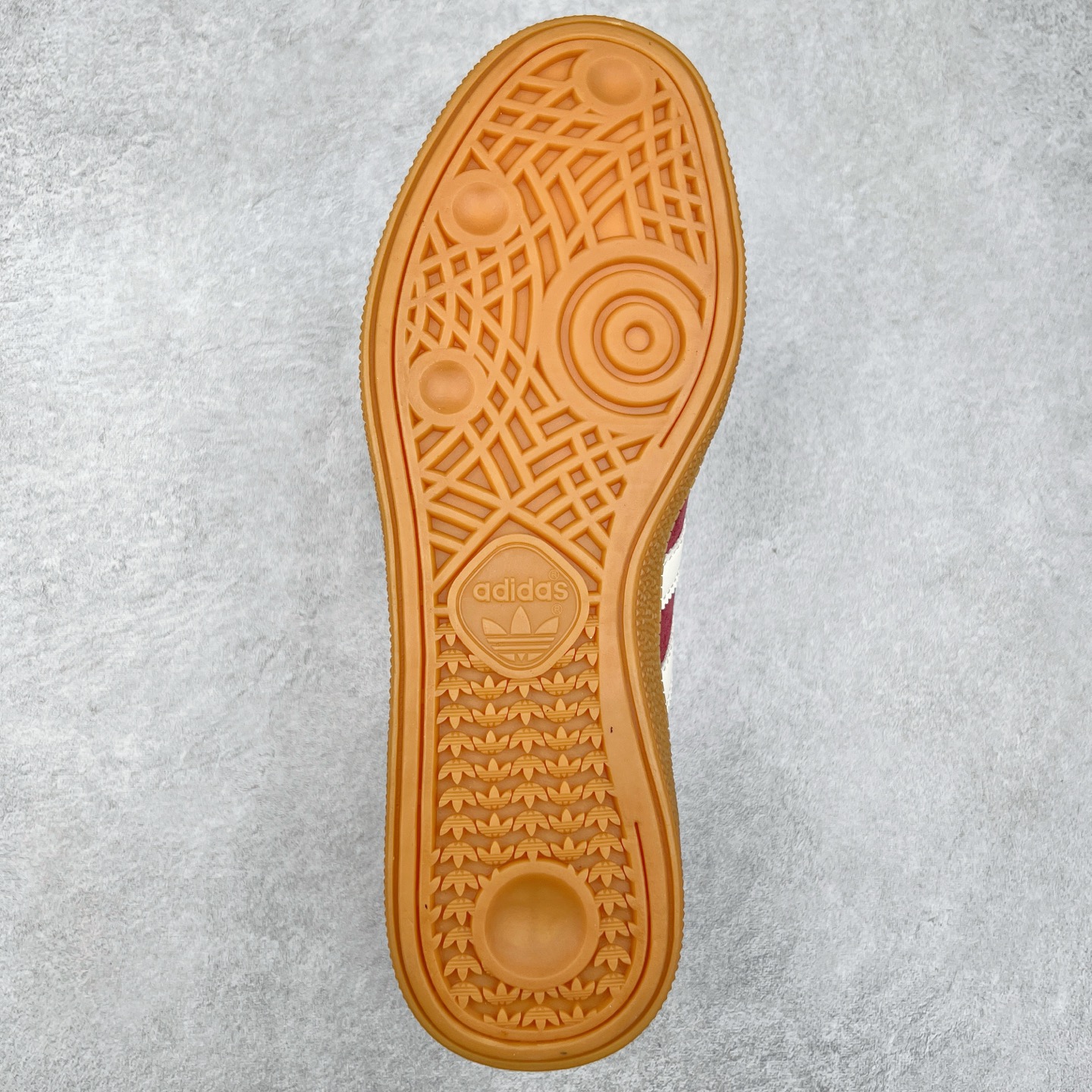 图片[9]-AD Gazelle Indoor Trainers 羚羊内训系列低帮复古百搭休闲运动德训风板鞋 JI1020 90年代经典的复刻版！自60年代以足球训练鞋面世以来,Gazelle就以其经典设计席卷全球。1991年版本的复刻,再造经典Gazelle。采用皮革打造,搭配浊色细节,让这款经典更加简约。尺码：36 36⅔ 37⅓ 38 38⅔ 39⅓ 40 40⅔ 41⅓ 42 42⅔ 43⅓ 44⅓ 44⅔ 45-选品中心