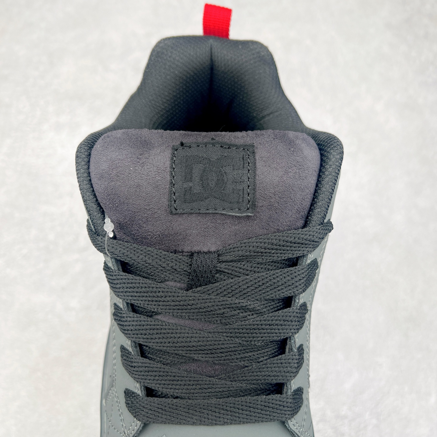 图片[5]-DC Shoes 牛皮百搭潮流时尚面包鞋低帮板鞋 实拍调校N版已经零色差零失真 百分百还原实物色彩所见即所得 不存在货不对板色差等低级问题 选购参考实物拍摄 不混卖不参货 只用心做好货严格选品 承诺混一赔十 尺码：36 36.5 37.5 38 38.5 39 40 40.5 41 42 42.5 43 44 44.5 45-选品中心