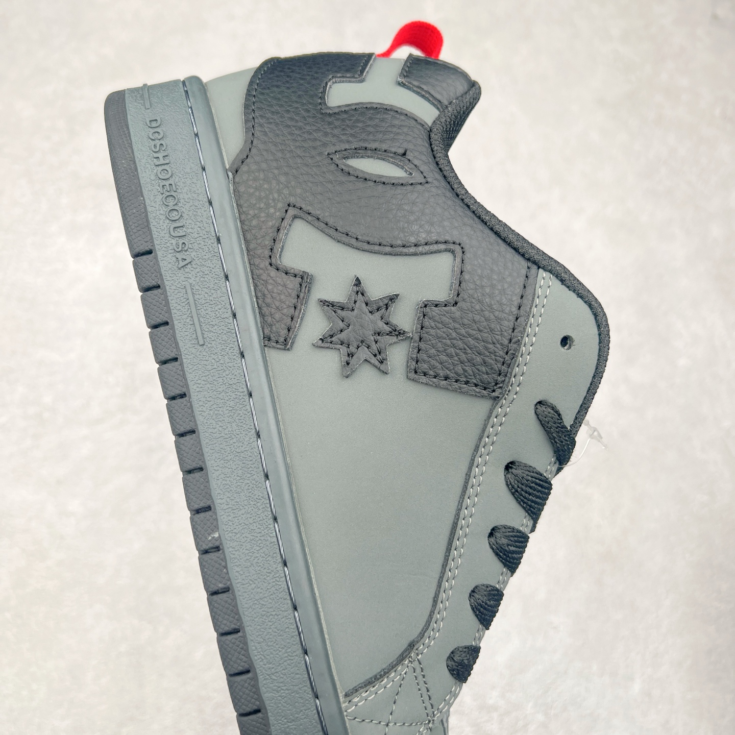 图片[6]-DC Shoes 牛皮百搭潮流时尚面包鞋低帮板鞋 实拍调校N版已经零色差零失真 百分百还原实物色彩所见即所得 不存在货不对板色差等低级问题 选购参考实物拍摄 不混卖不参货 只用心做好货严格选品 承诺混一赔十 尺码：36 36.5 37.5 38 38.5 39 40 40.5 41 42 42.5 43 44 44.5 45-选品中心