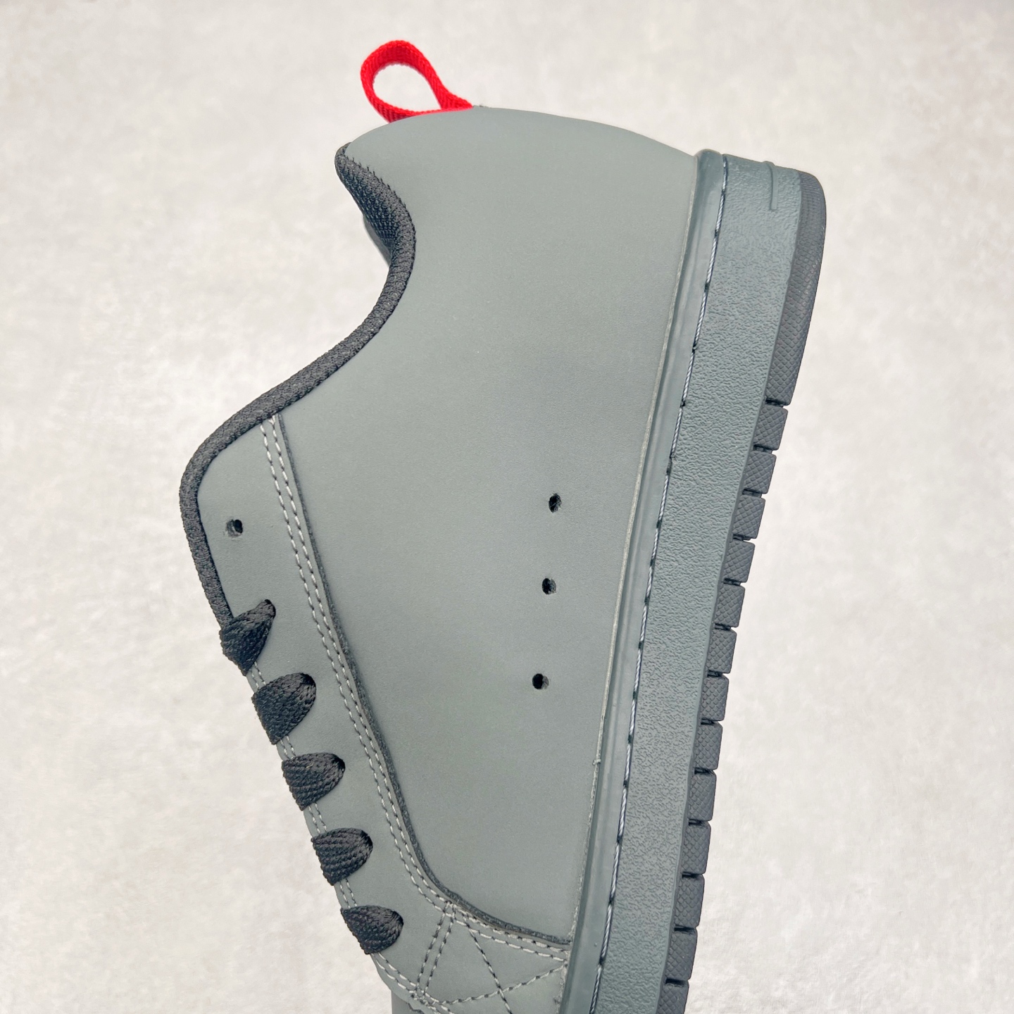 图片[7]-DC Shoes 牛皮百搭潮流时尚面包鞋低帮板鞋 实拍调校N版已经零色差零失真 百分百还原实物色彩所见即所得 不存在货不对板色差等低级问题 选购参考实物拍摄 不混卖不参货 只用心做好货严格选品 承诺混一赔十 尺码：36 36.5 37.5 38 38.5 39 40 40.5 41 42 42.5 43 44 44.5 45-选品中心