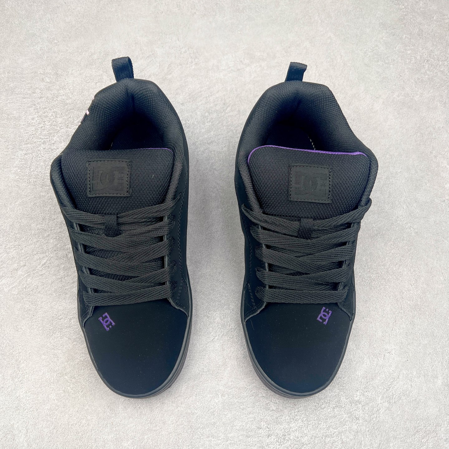 图片[2]-DC Shoes 牛皮百搭潮流时尚面包鞋低帮板鞋 实拍调校N版已经零色差零失真 百分百还原实物色彩所见即所得 不存在货不对板色差等低级问题 选购参考实物拍摄 不混卖不参货 只用心做好货严格选品 承诺混一赔十 尺码：36 36.5 37.5 38 38.5 39 40 40.5 41 42 42.5 43 44 44.5 45-选品中心