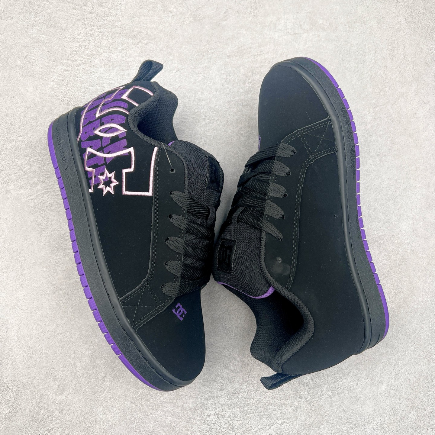 图片[3]-DC Shoes 牛皮百搭潮流时尚面包鞋低帮板鞋 实拍调校N版已经零色差零失真 百分百还原实物色彩所见即所得 不存在货不对板色差等低级问题 选购参考实物拍摄 不混卖不参货 只用心做好货严格选品 承诺混一赔十 尺码：36 36.5 37.5 38 38.5 39 40 40.5 41 42 42.5 43 44 44.5 45-选品中心