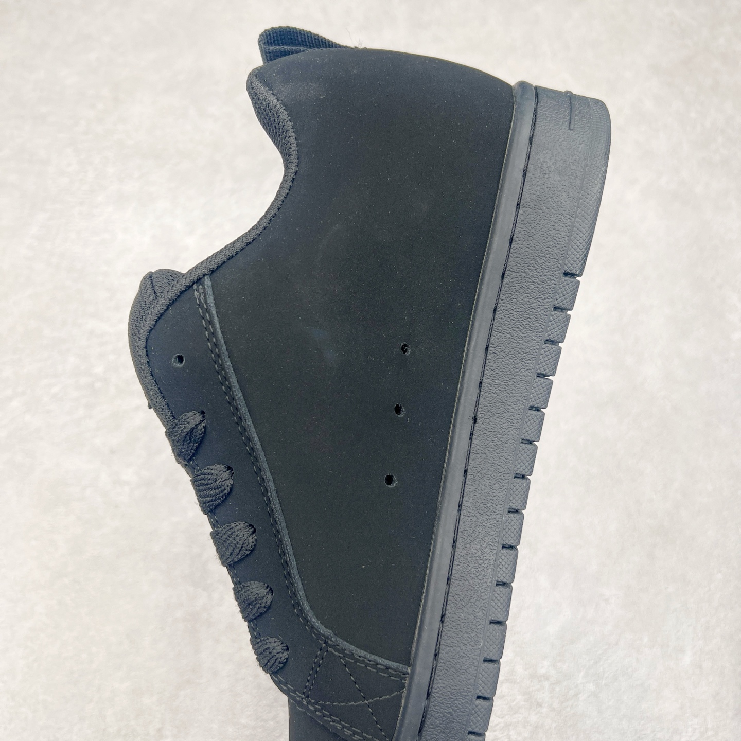 图片[7]-DC Shoes 牛皮百搭潮流时尚面包鞋低帮板鞋 实拍调校N版已经零色差零失真 百分百还原实物色彩所见即所得 不存在货不对板色差等低级问题 选购参考实物拍摄 不混卖不参货 只用心做好货严格选品 承诺混一赔十 尺码：36 36.5 37.5 38 38.5 39 40 40.5 41 42 42.5 43 44 44.5 45-选品中心