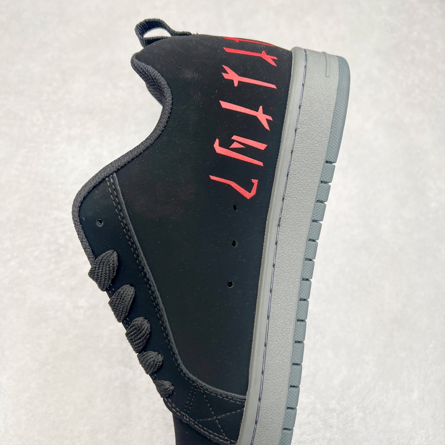 图片[7]-DC Shoes 牛皮百搭潮流时尚面包鞋低帮板鞋 实拍调校N版已经零色差零失真 百分百还原实物色彩所见即所得 不存在货不对板色差等低级问题 选购参考实物拍摄 不混卖不参货 只用心做好货严格选品 承诺混一赔十 尺码：36 36.5 37.5 38 38.5 39 40 40.5 41 42 42.5 43 44 44.5 45-选品中心