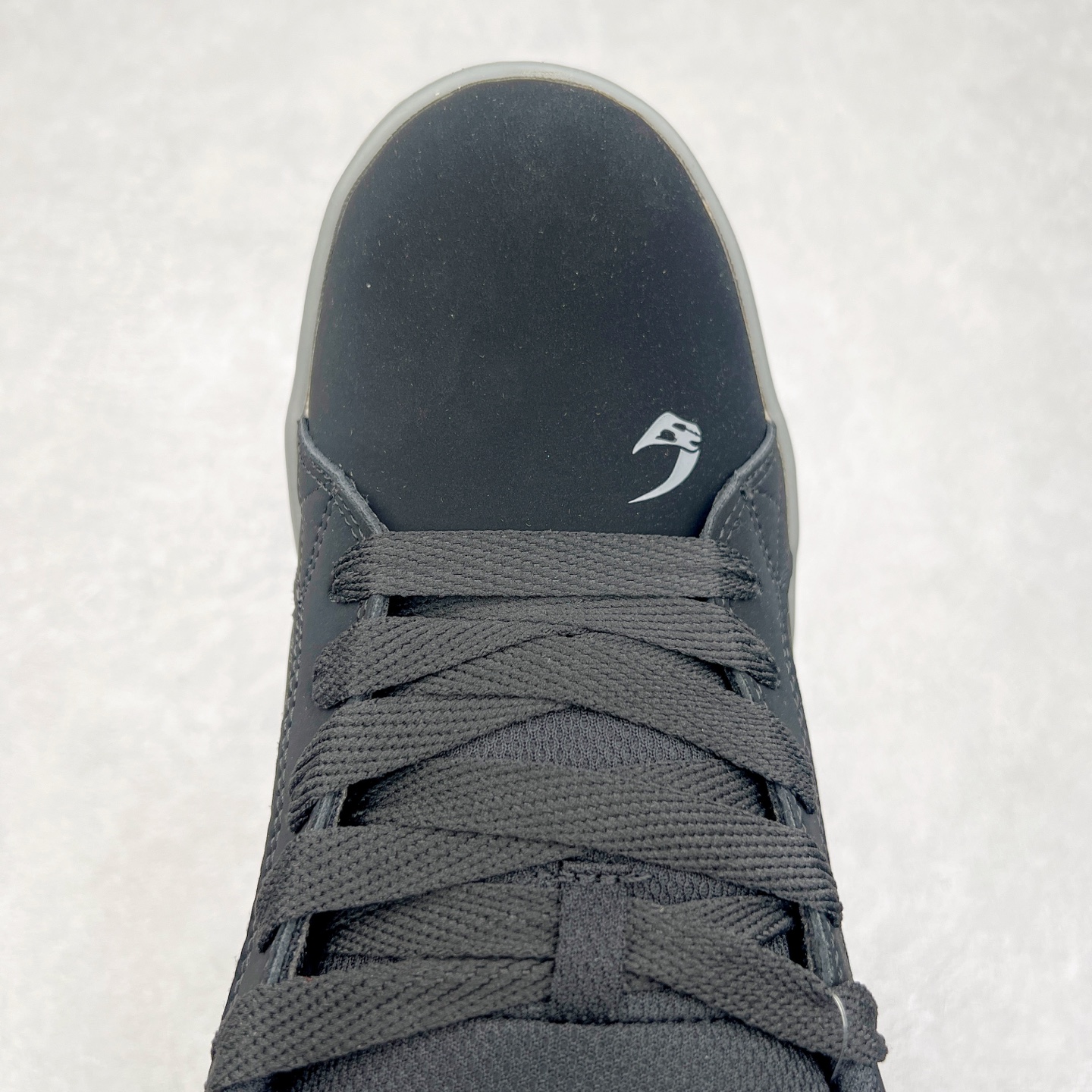 图片[4]-DC Shoes 牛皮百搭潮流时尚面包鞋低帮板鞋 实拍调校N版已经零色差零失真 百分百还原实物色彩所见即所得 不存在货不对板色差等低级问题 选购参考实物拍摄 不混卖不参货 只用心做好货严格选品 承诺混一赔十 尺码：36 36.5 37.5 38 38.5 39 40 40.5 41 42 42.5 43 44 44.5 45-选品中心