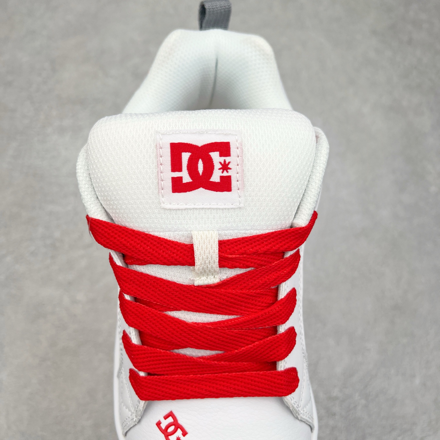 图片[5]-DC Shoes 牛皮百搭潮流时尚面包鞋低帮板鞋 实拍调校N版已经零色差零失真 百分百还原实物色彩所见即所得 不存在货不对板色差等低级问题 选购参考实物拍摄 不混卖不参货 只用心做好货严格选品 承诺混一赔十 尺码：36 36.5 37.5 38 38.5 39 40 40.5 41 42 42.5 43 44 44.5 45-选品中心